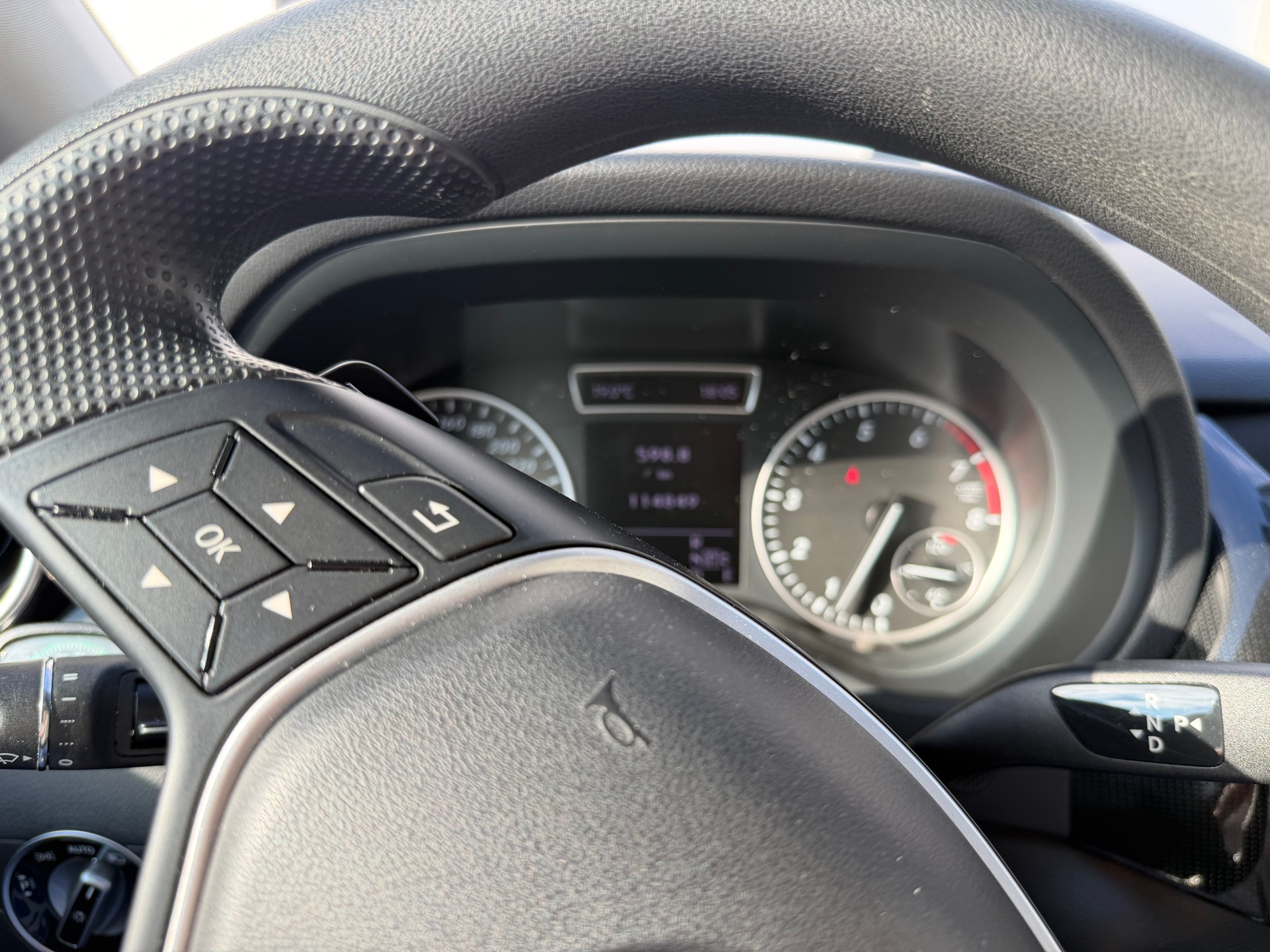 MERCEDES-BENZ B 180-image-0