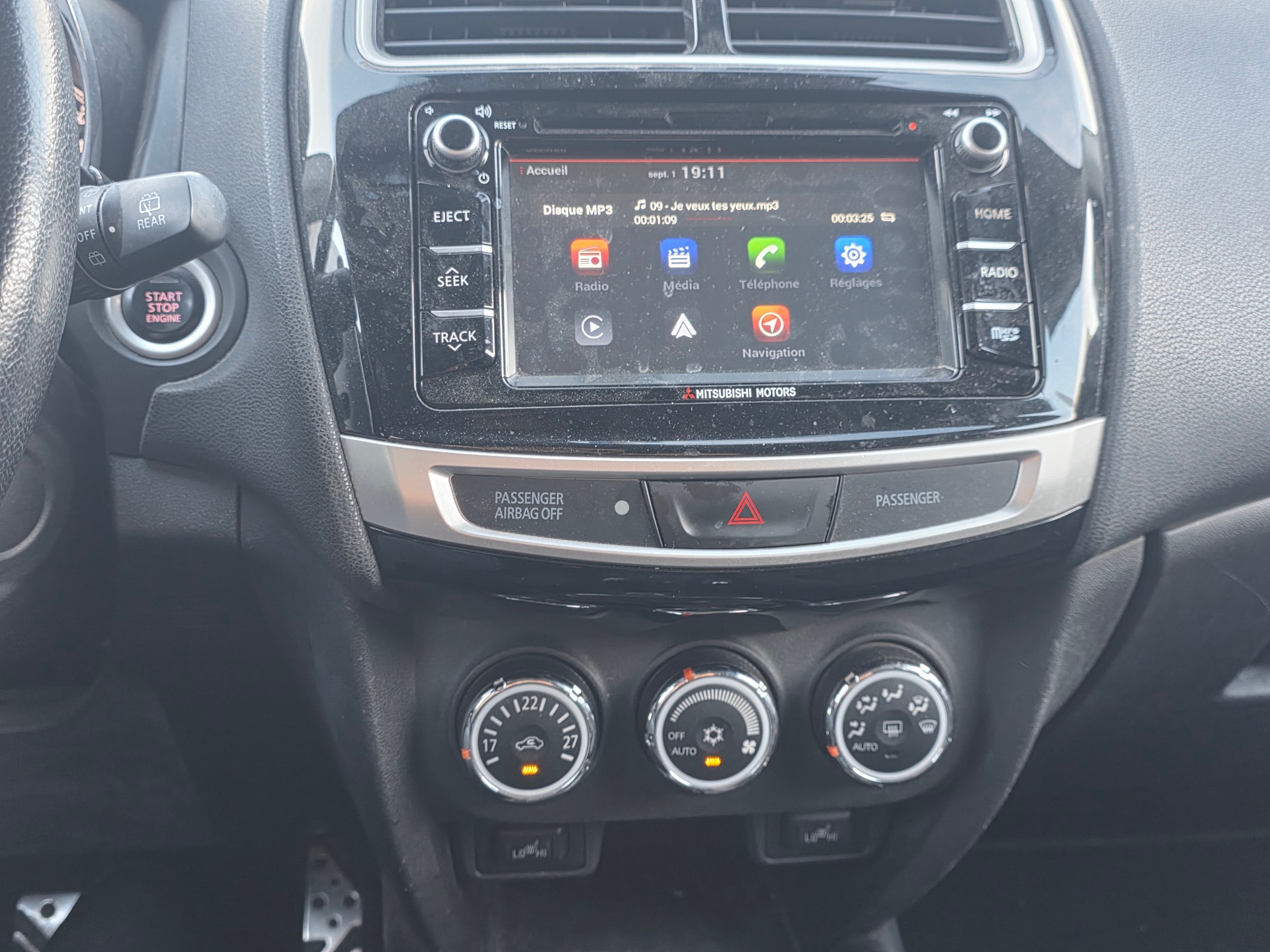 MITSUBISHI ASX 2.2 DID Style 4WD Automatic-image-12