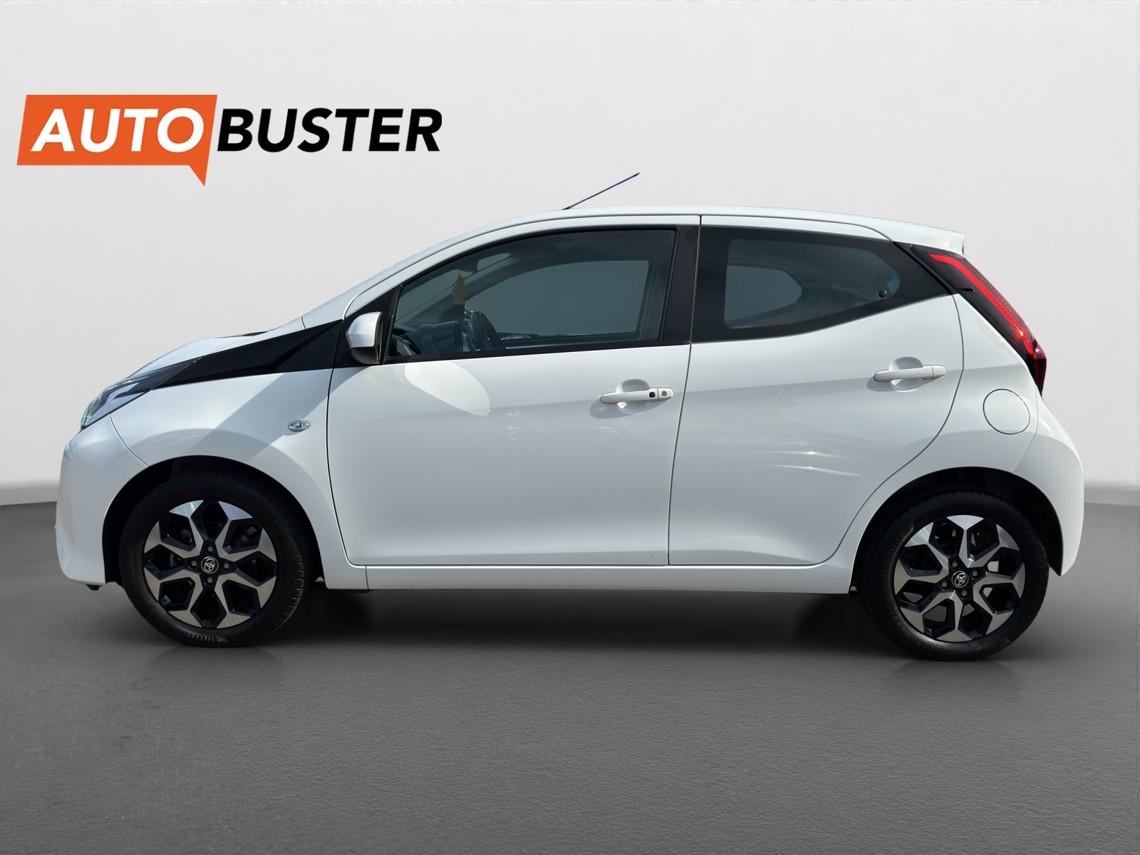 TOYOTA Aygo 1.0 VVT-i X-shift Trend-showroom-element-1