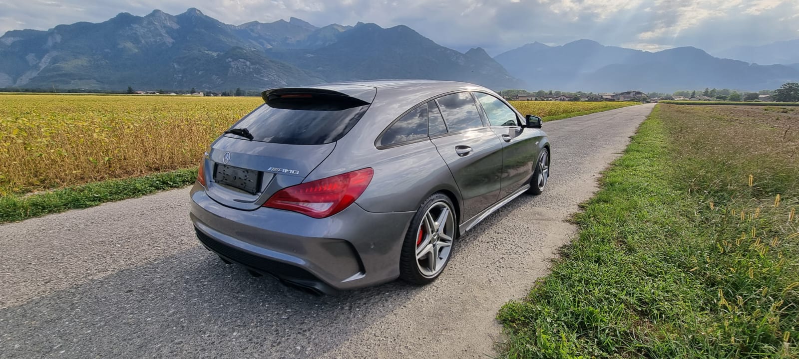 MERCEDES-BENZ CLA Shooting Brake 45 AMG 4Matic Speedshift-image-4