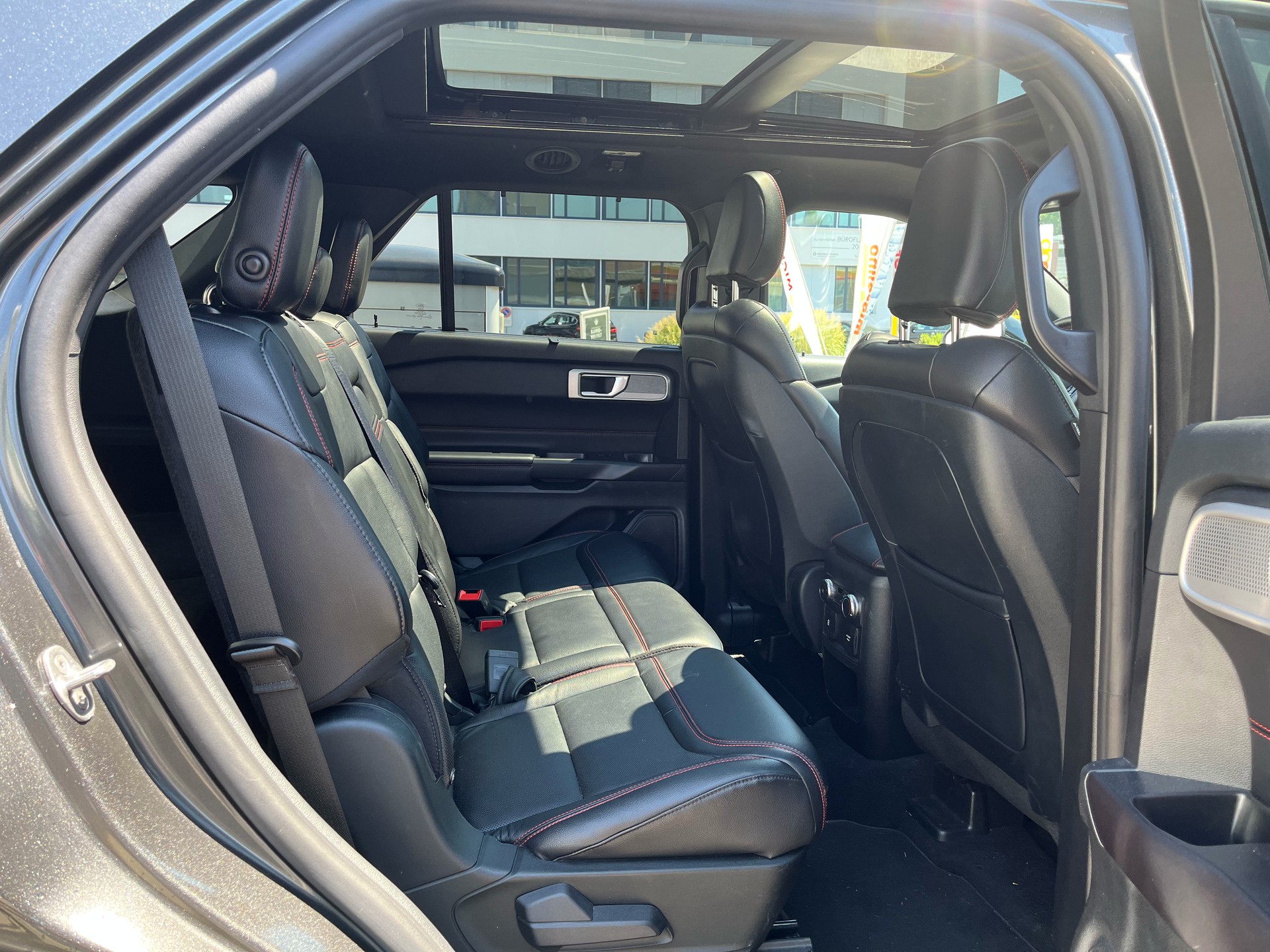 FORD 3.0 V6 Plug-in Hybrid ST-Line-image-7