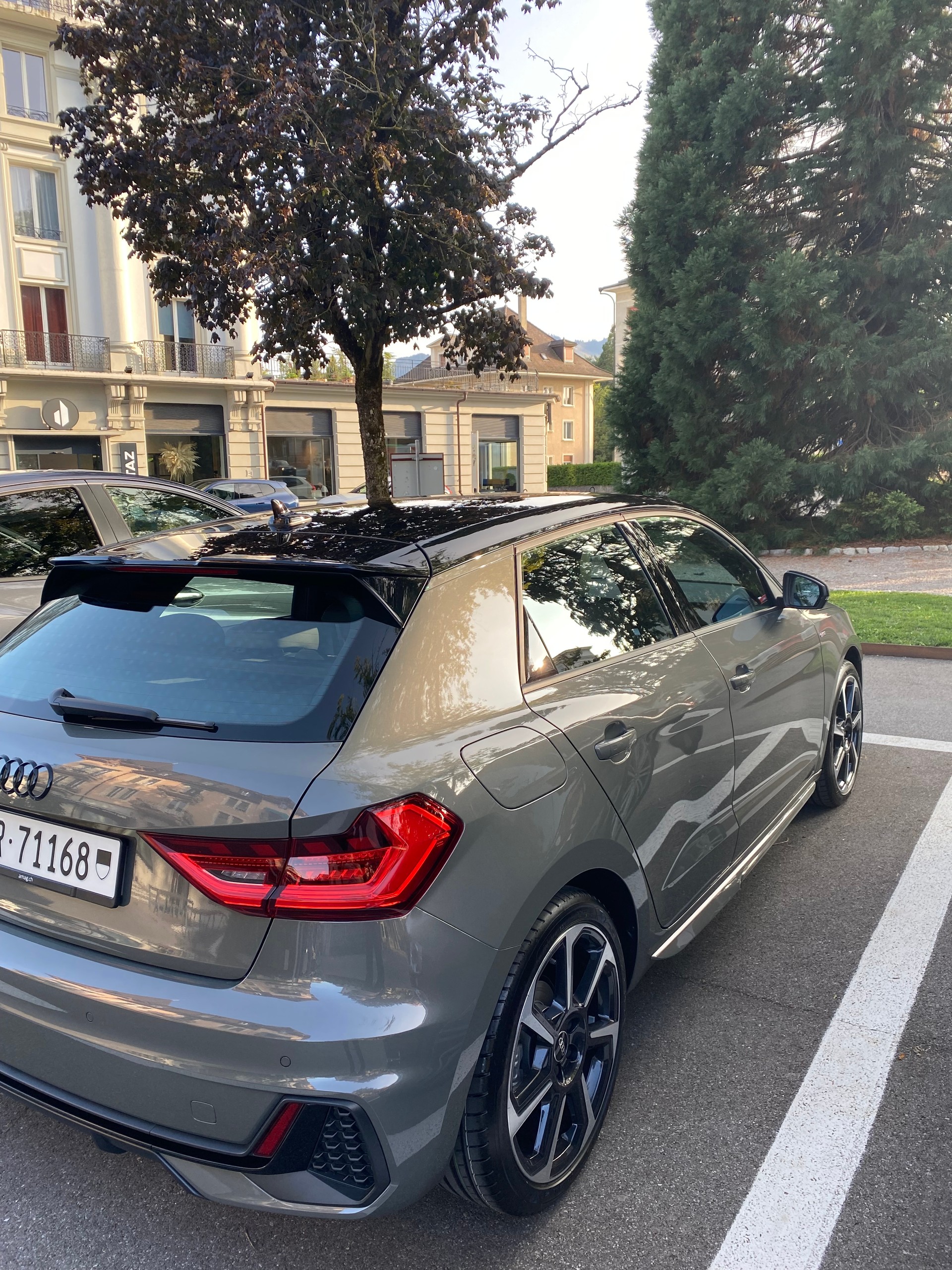 AUDI Sportback 35 TFSI S line-image-3
