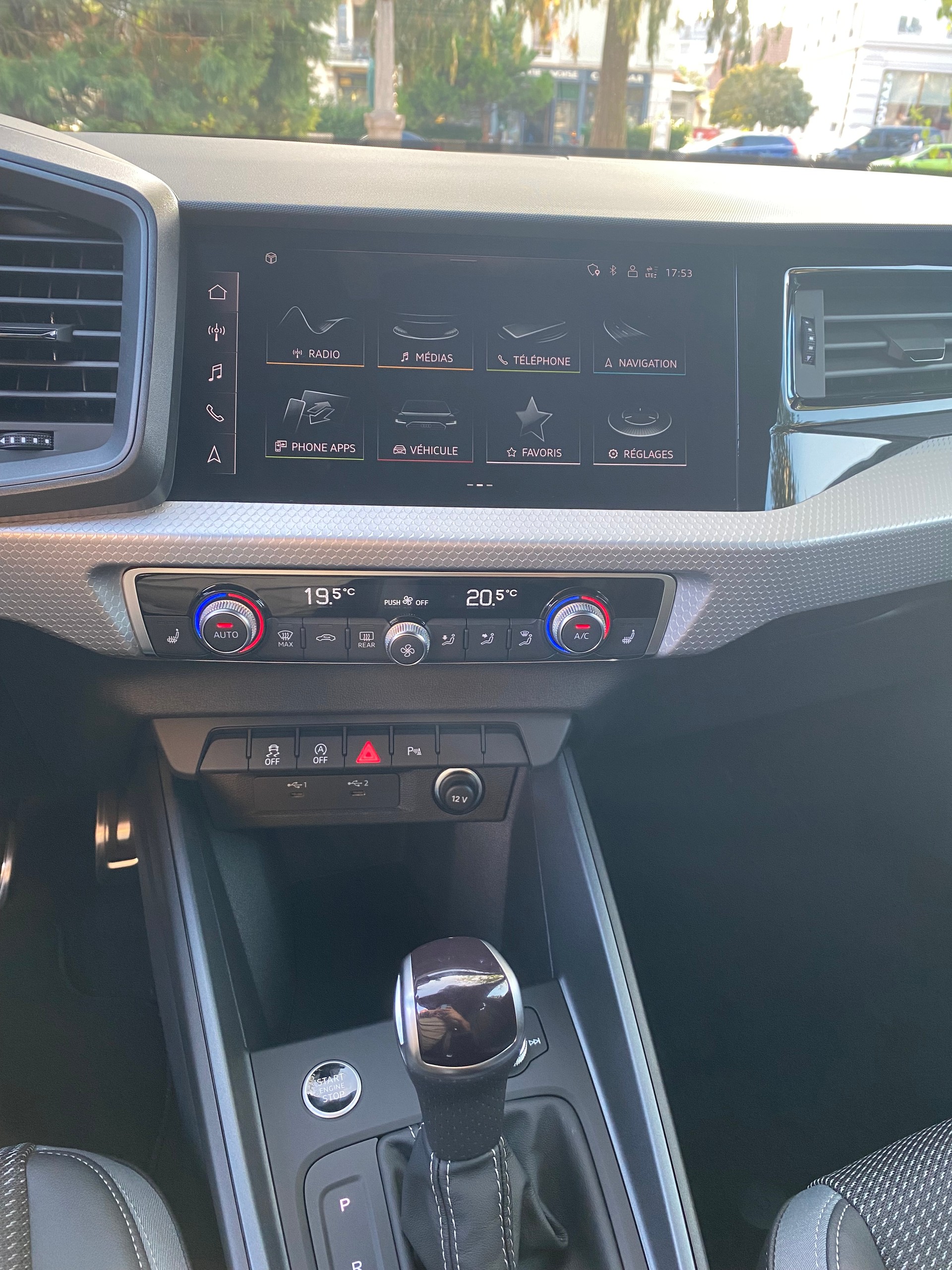 AUDI Sportback 35 TFSI S line-image-5