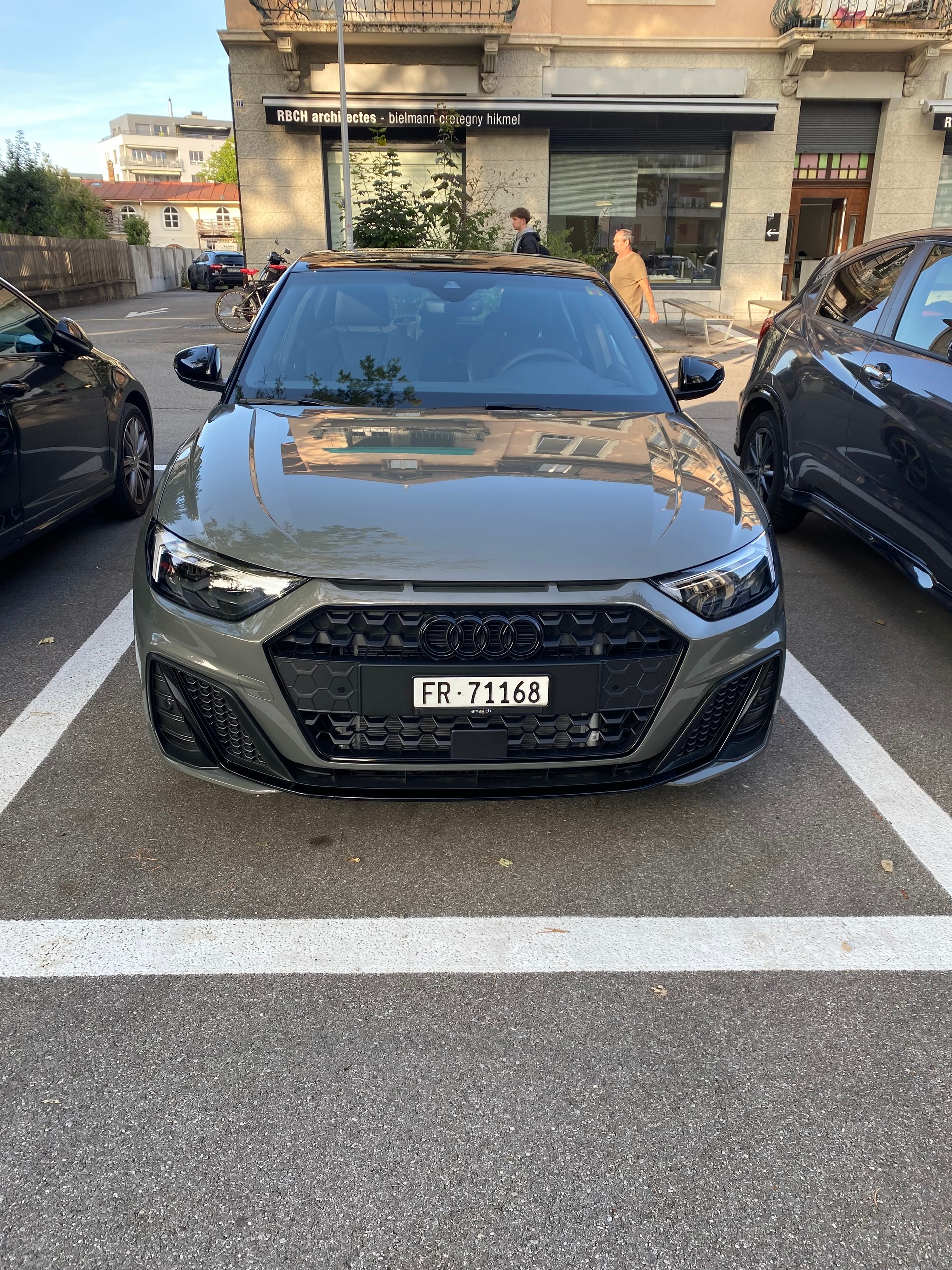 AUDI Sportback 35 TFSI S line-image-0