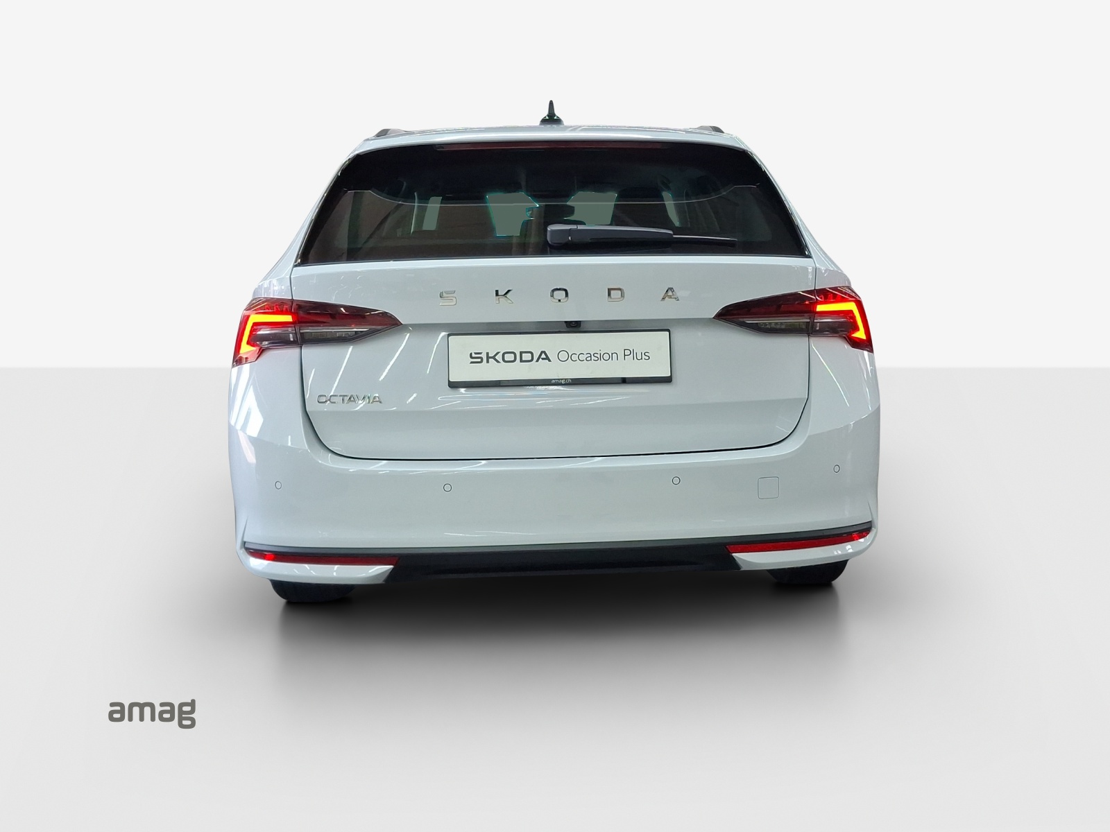 SKODA Octavia Combi 1.5 TSI mHEV DSG Dynamic-image-3