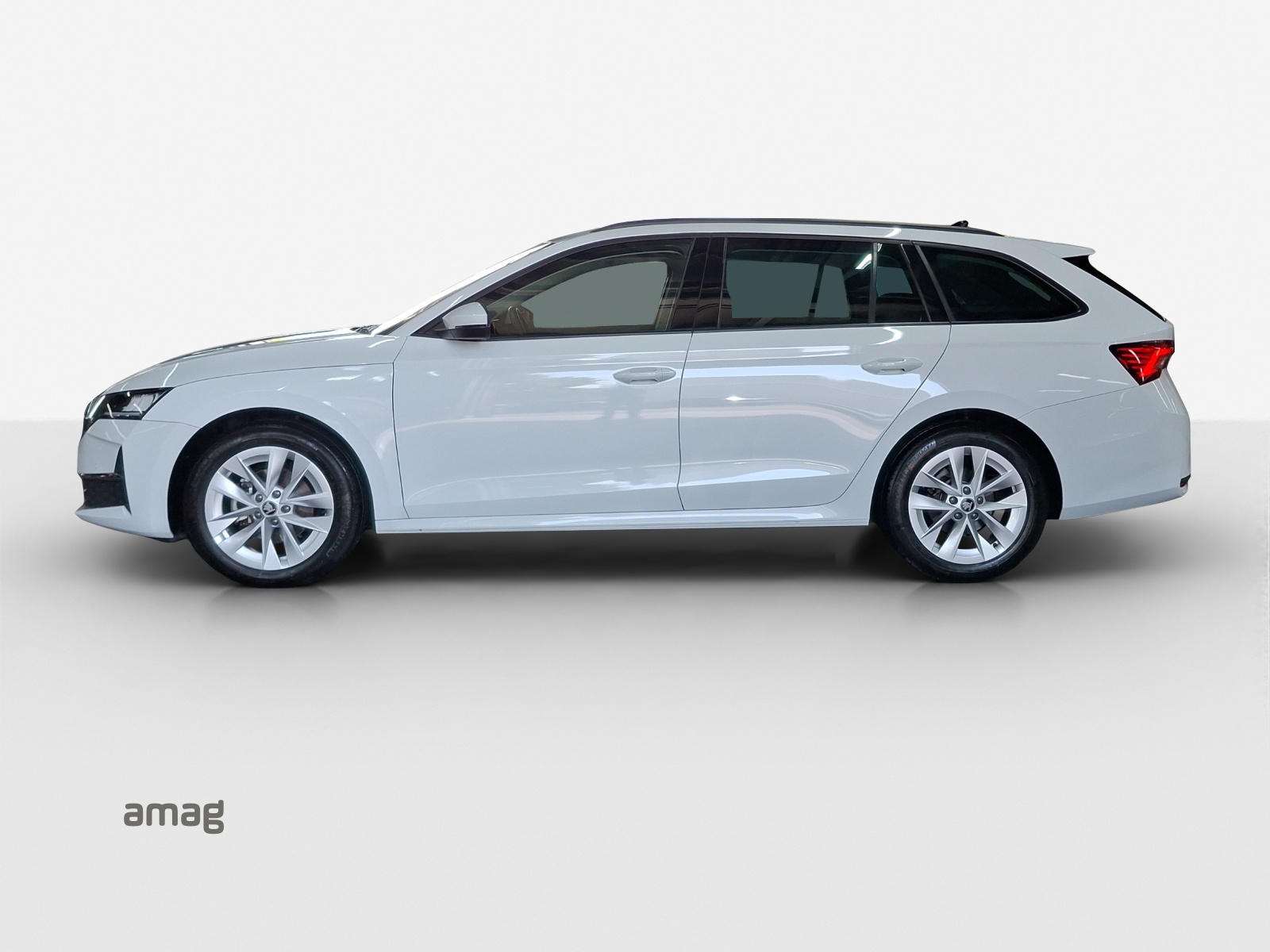 SKODA Octavia Combi 1.5 TSI mHEV DSG Dynamic-image-1