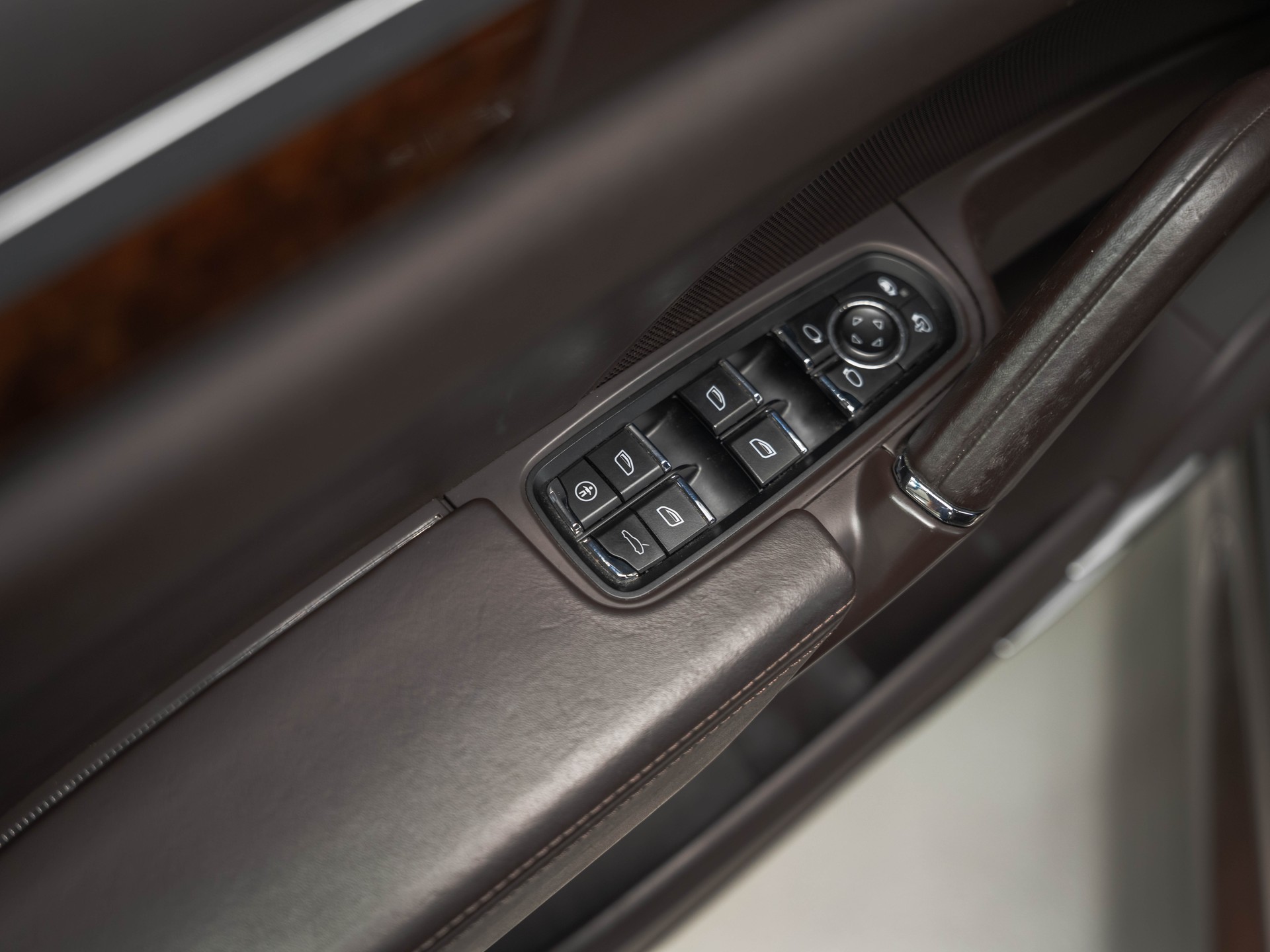 PORSCHE Cayenne GTS-image-19