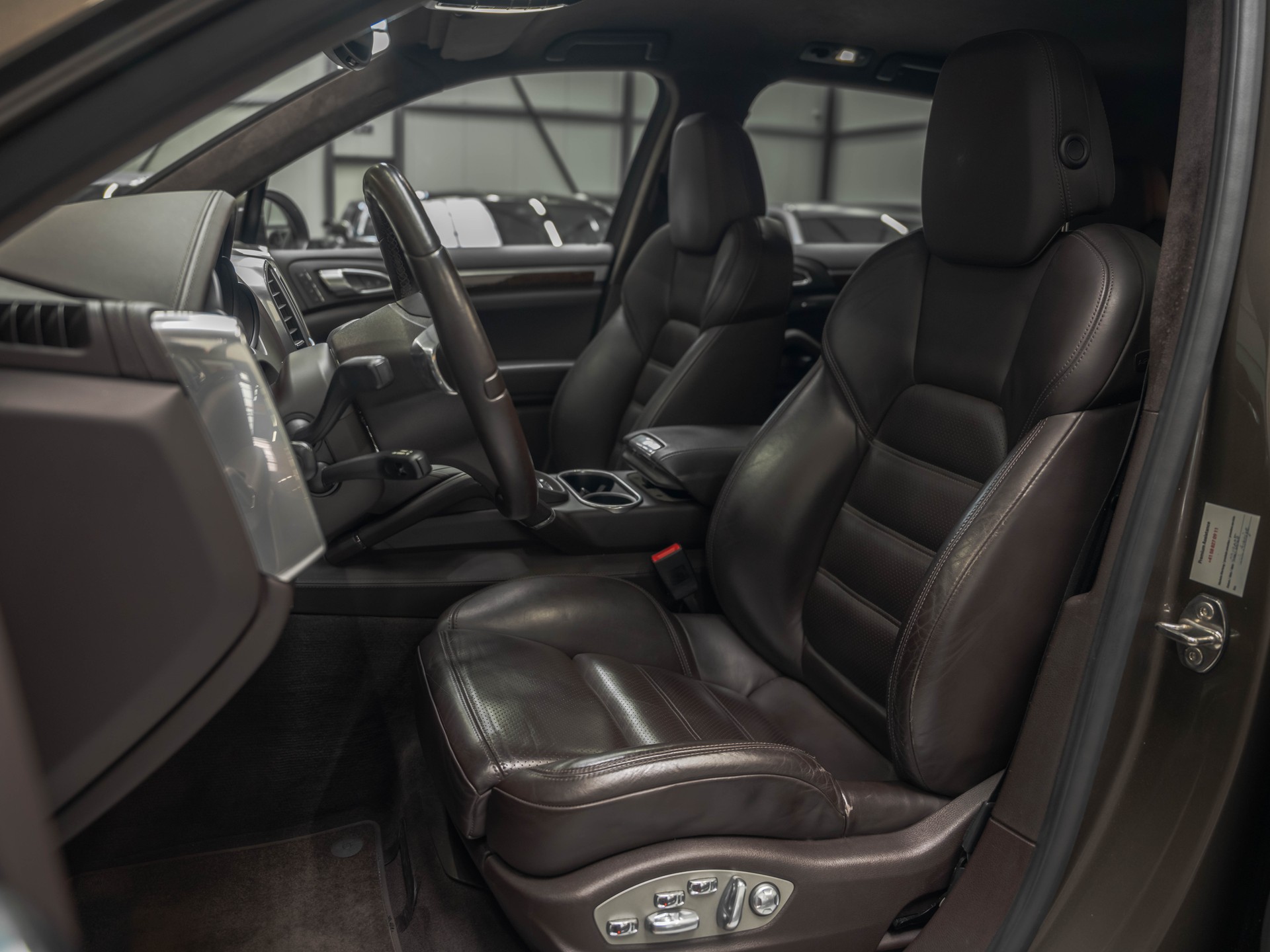 PORSCHE Cayenne GTS-image-9