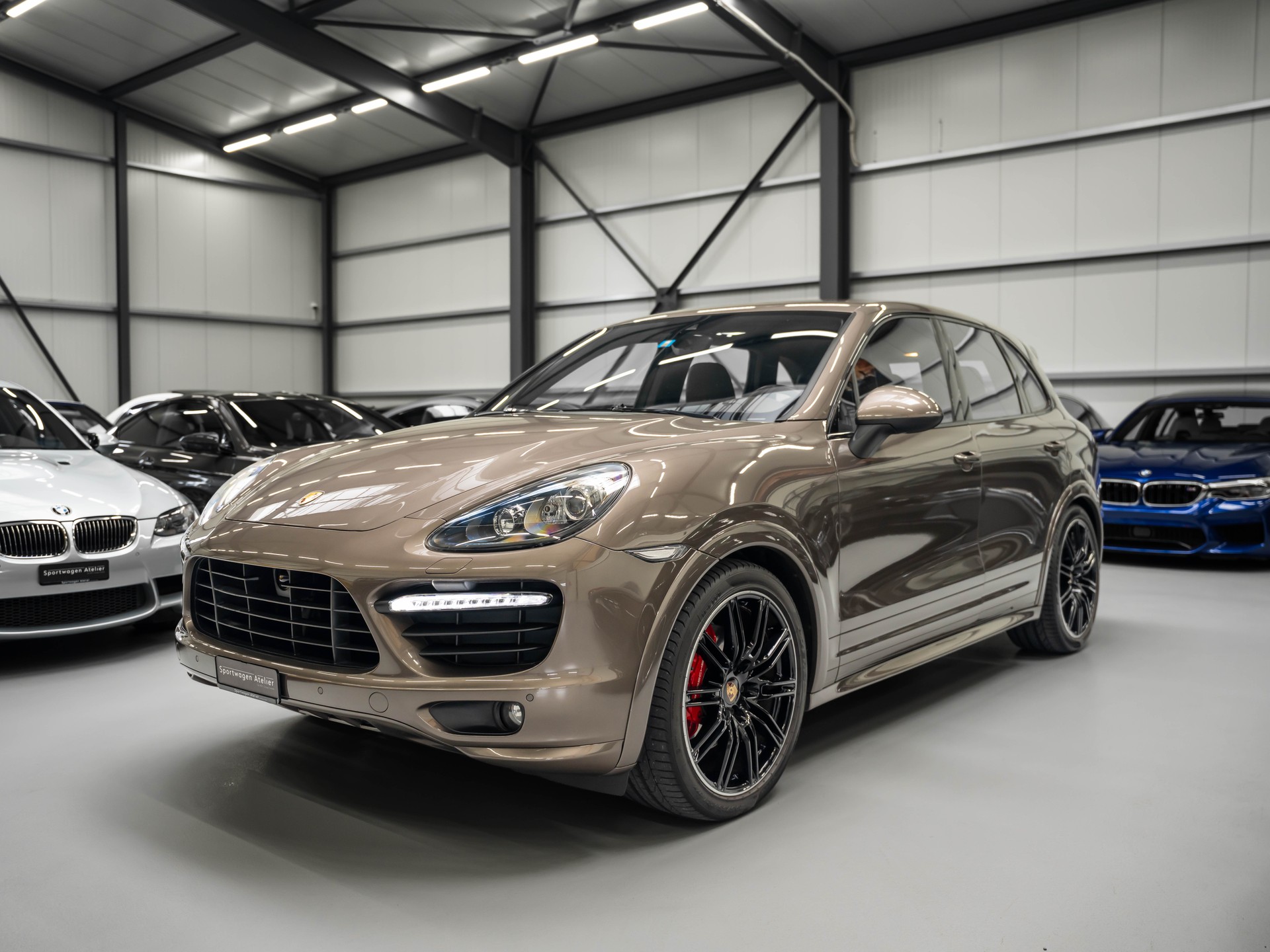 PORSCHE Cayenne GTS