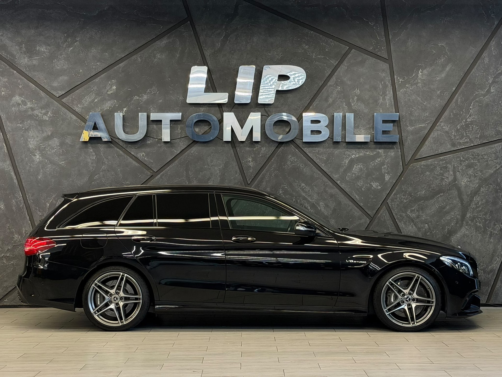 MERCEDES-BENZ C 63 AMG Speedshift-image-4