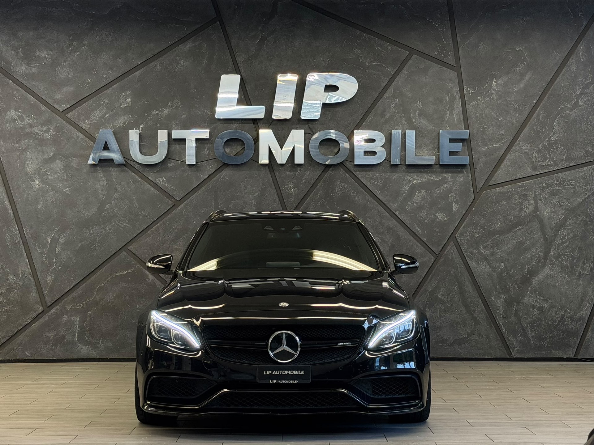 MERCEDES-BENZ C 63 AMG Speedshift-image-1