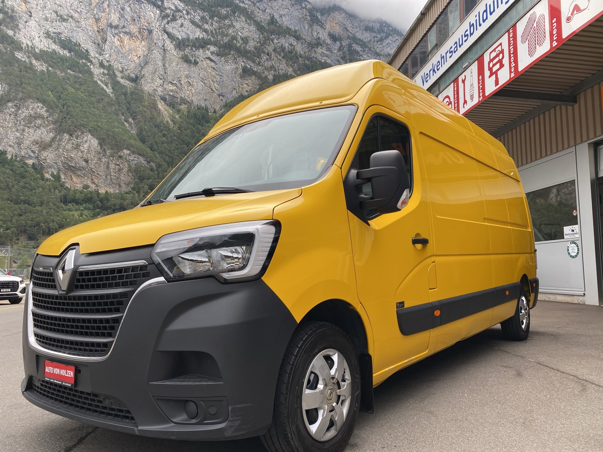 RENAULT Master T35 2.3dCi 135 L3H3-image-16