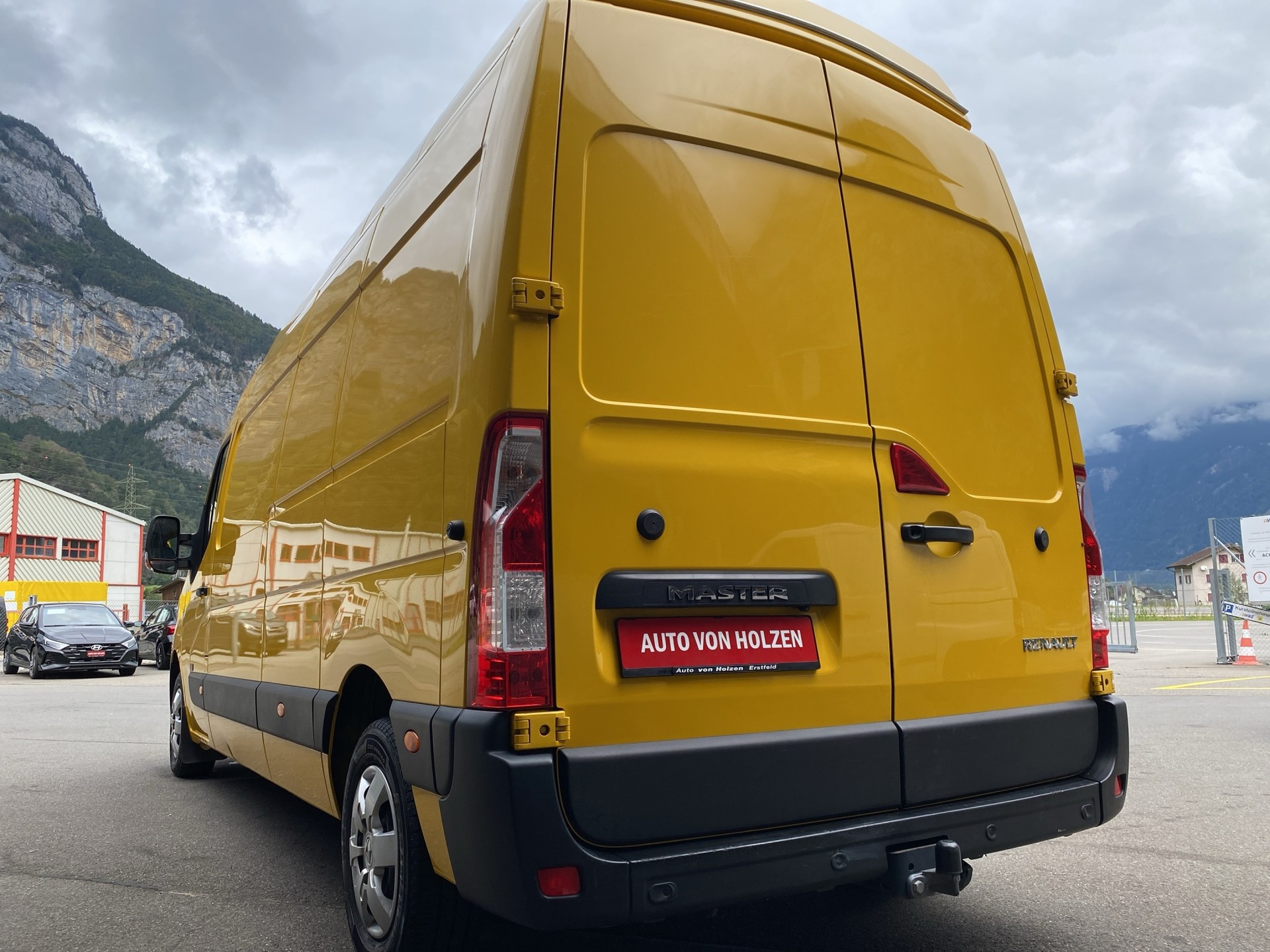RENAULT Master T35 2.3dCi 135 L3H3-image-17
