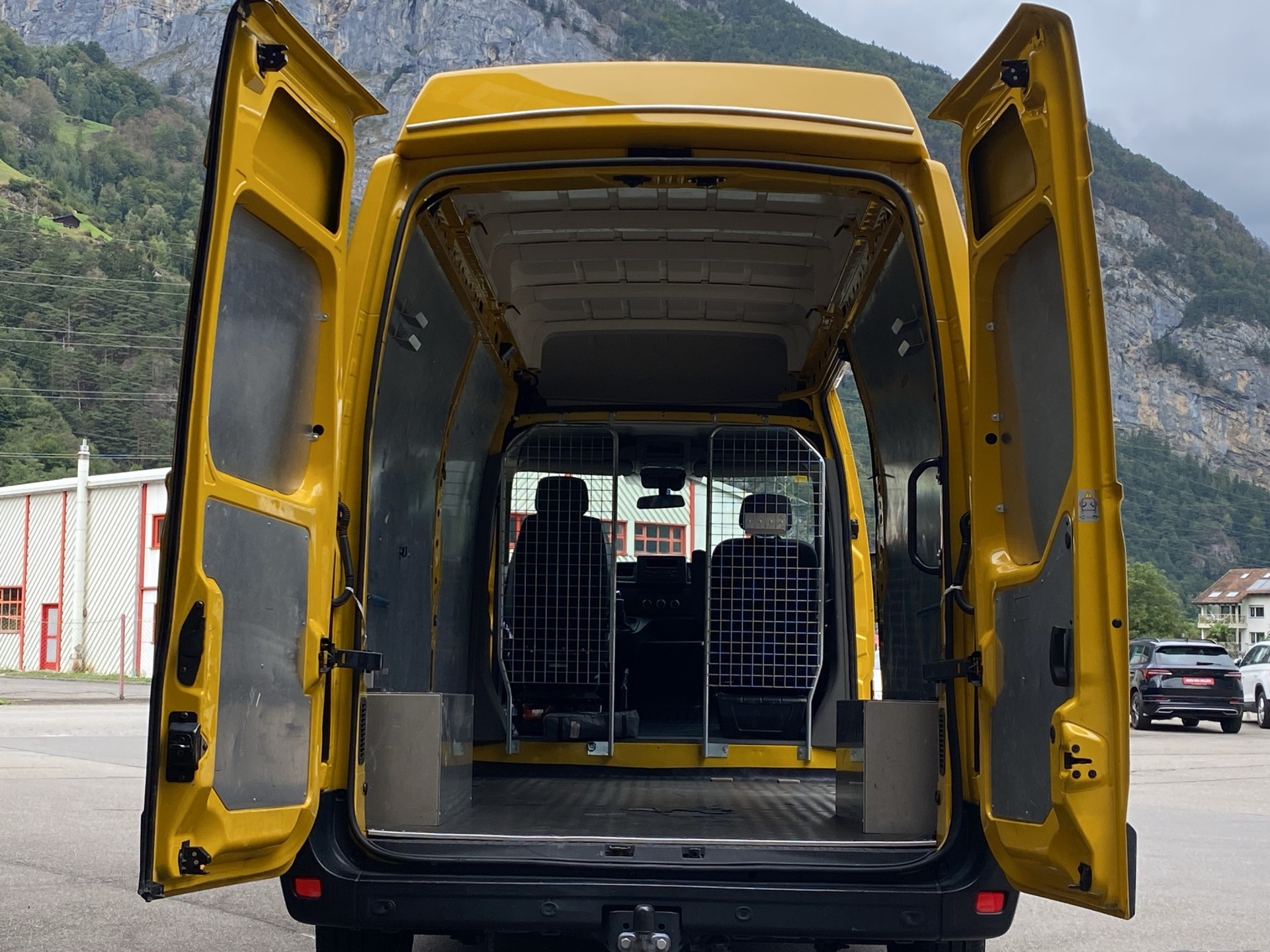 RENAULT Master T35 2.3dCi 135 L3H3-image-13