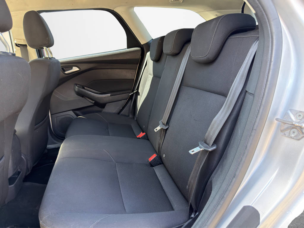 FORD Focus Station Wagon 1.0i EcoB 125 Busine-image-13