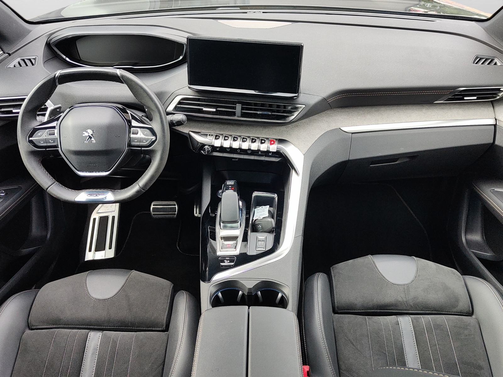PEUGEOT 3008 1.6 Plug-in Hybrid4 GT Pack-image-6