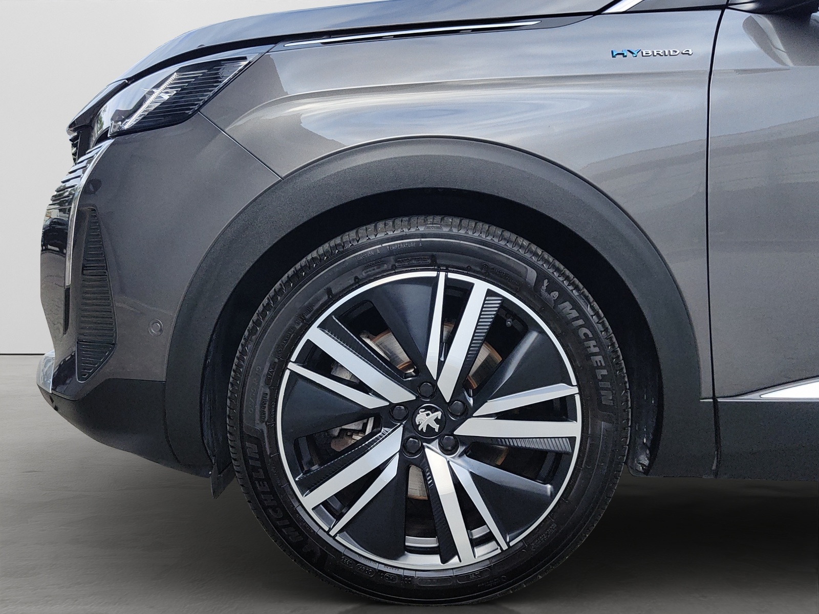 PEUGEOT 3008 1.6 Plug-in Hybrid4 GT Pack-image-15