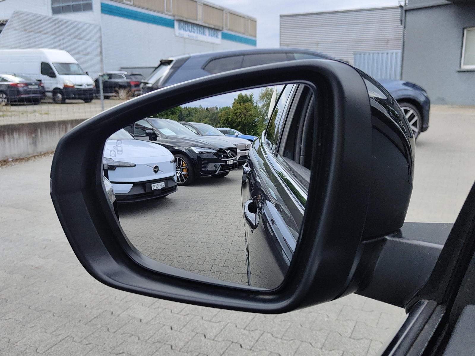 PEUGEOT 3008 1.6 Plug-in Hybrid4 GT Pack-image-12