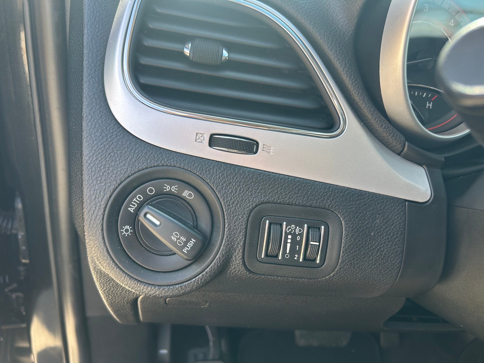 FIAT Freemont 2.0 MJ Lounge AWD Automat-image-13