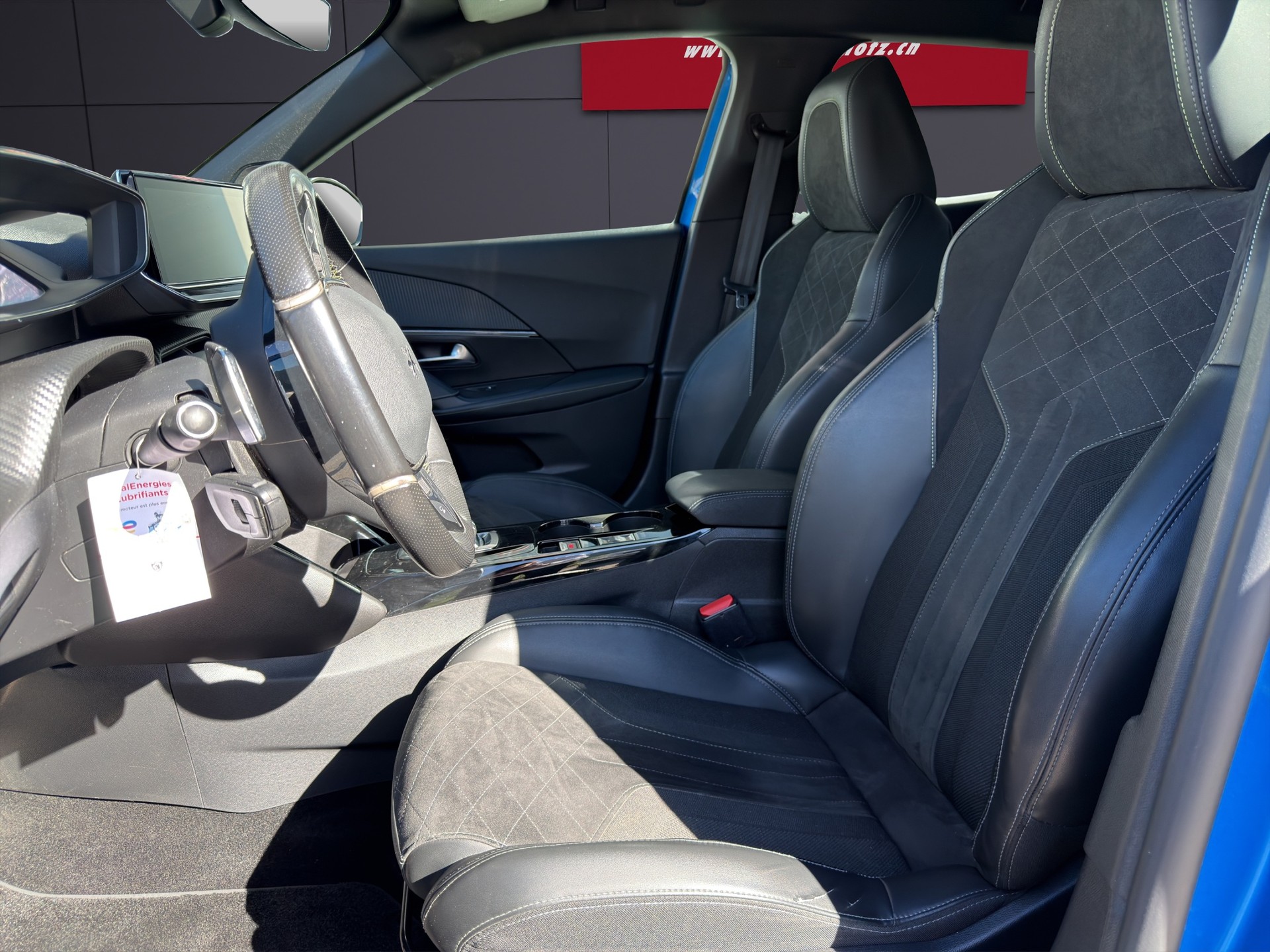 PEUGEOT 2008 1.2 GT Pack-image-5
