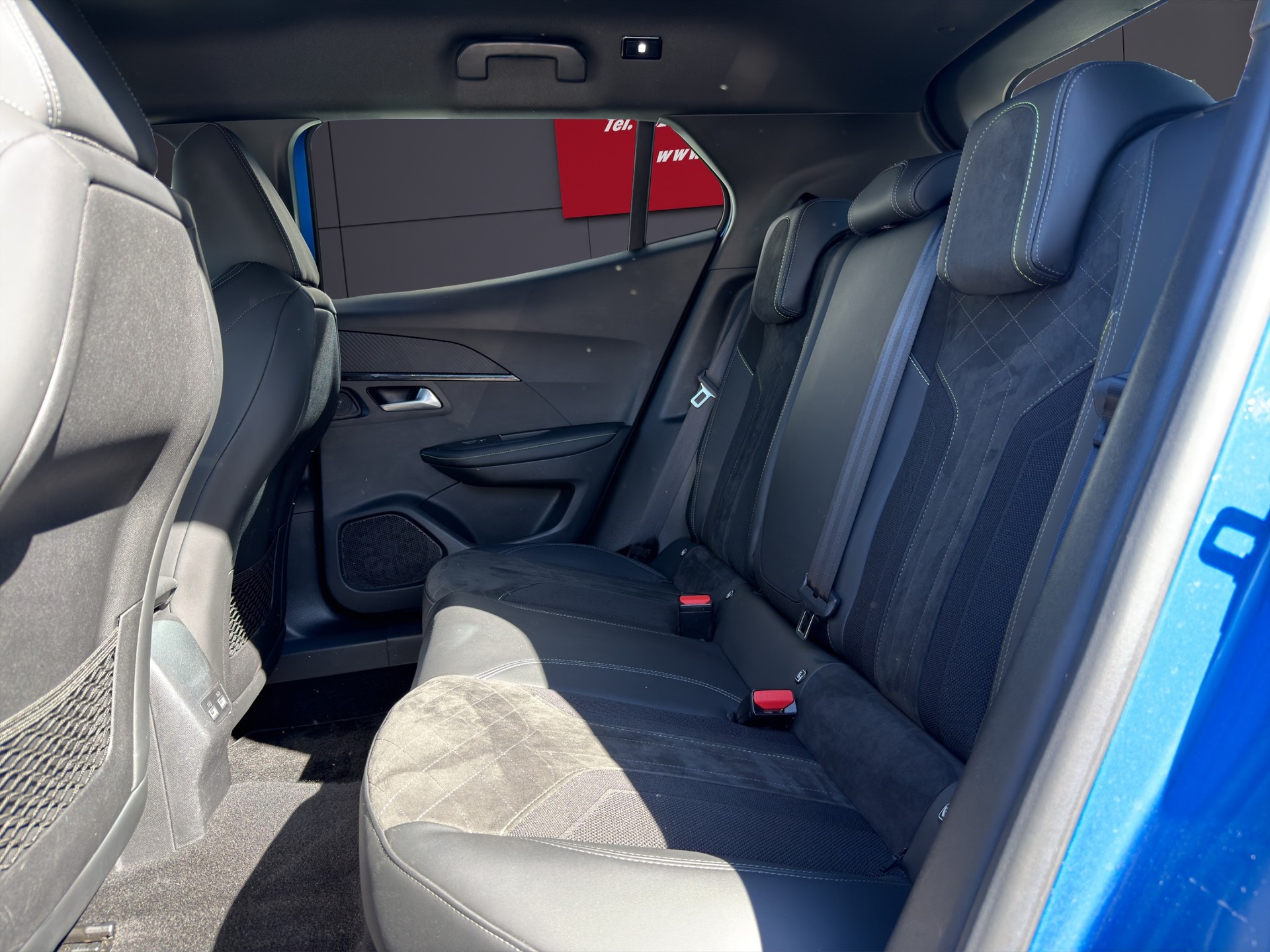 PEUGEOT 2008 1.2 GT Pack-image-6