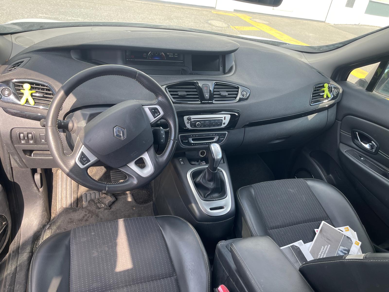 RENAULT Scénic 2.0 16V Bose X-Tronic CVT-image-4
