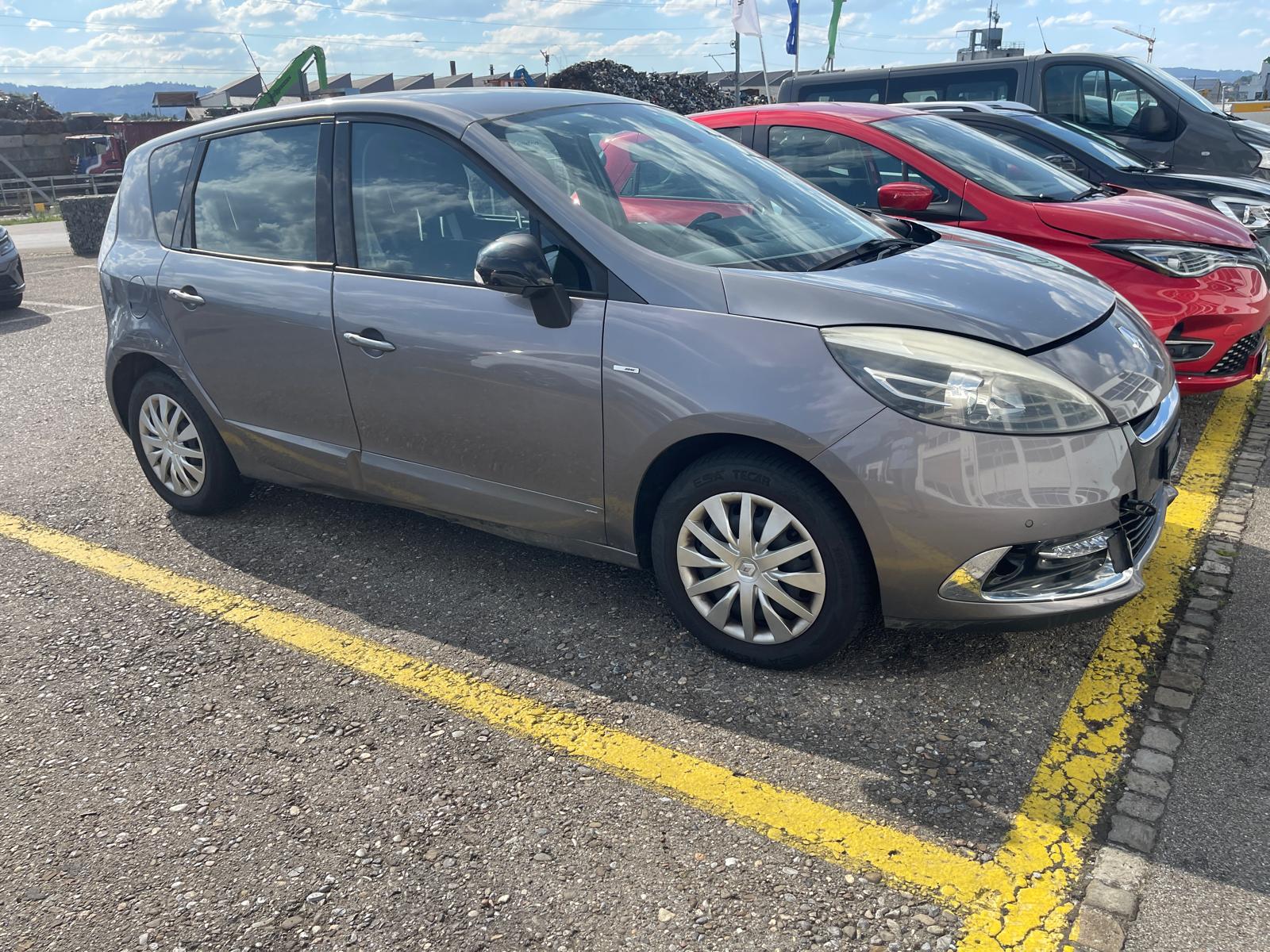 RENAULT Scénic 2.0 16V Bose X-Tronic CVT-image-1
