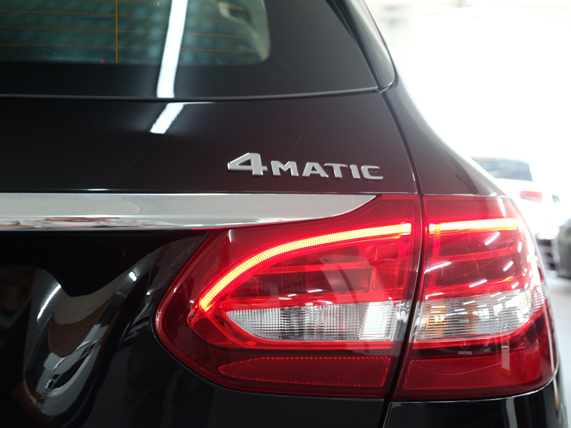 MERCEDES-BENZ C 200 Swiss Star 4M 9G-Tronic *Rückfahrkamera*-image-16