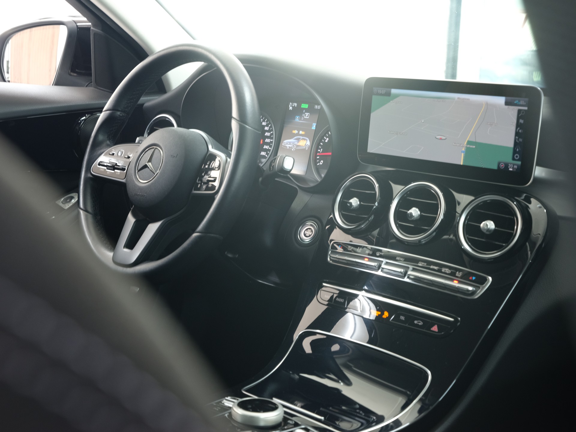 MERCEDES-BENZ C 200 Swiss Star 4M 9G-Tronic *Rückfahrkamera*-image-28