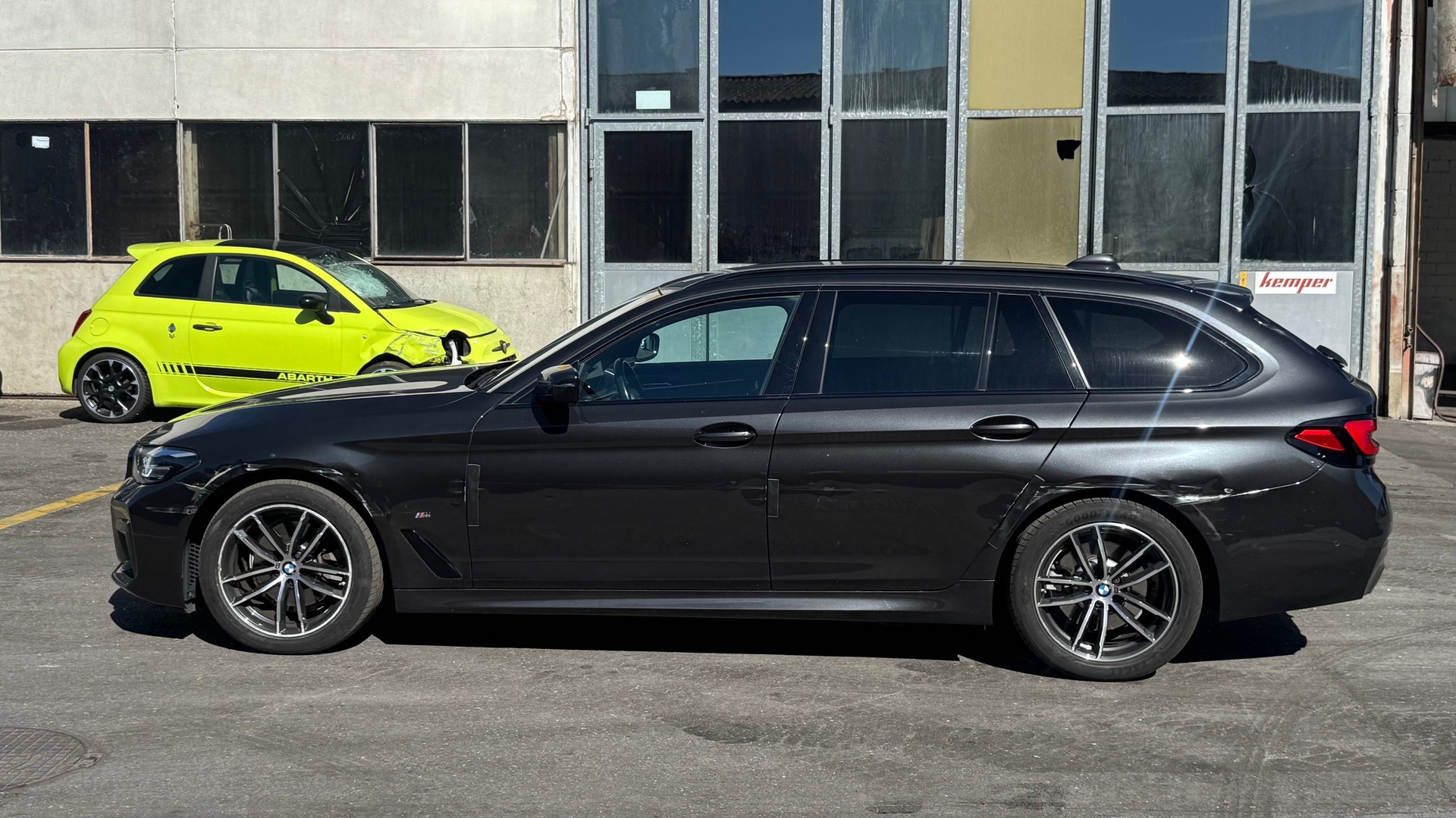 BMW 520d xDrive 48V Touring M Sport Steptronic-image-7