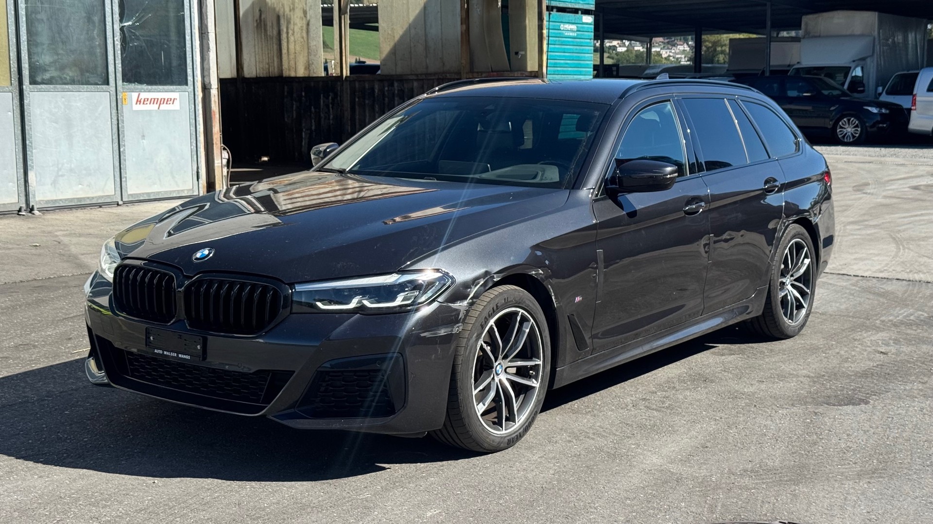 BMW 520d xDrive 48V Touring M Sport Steptronic-image-0