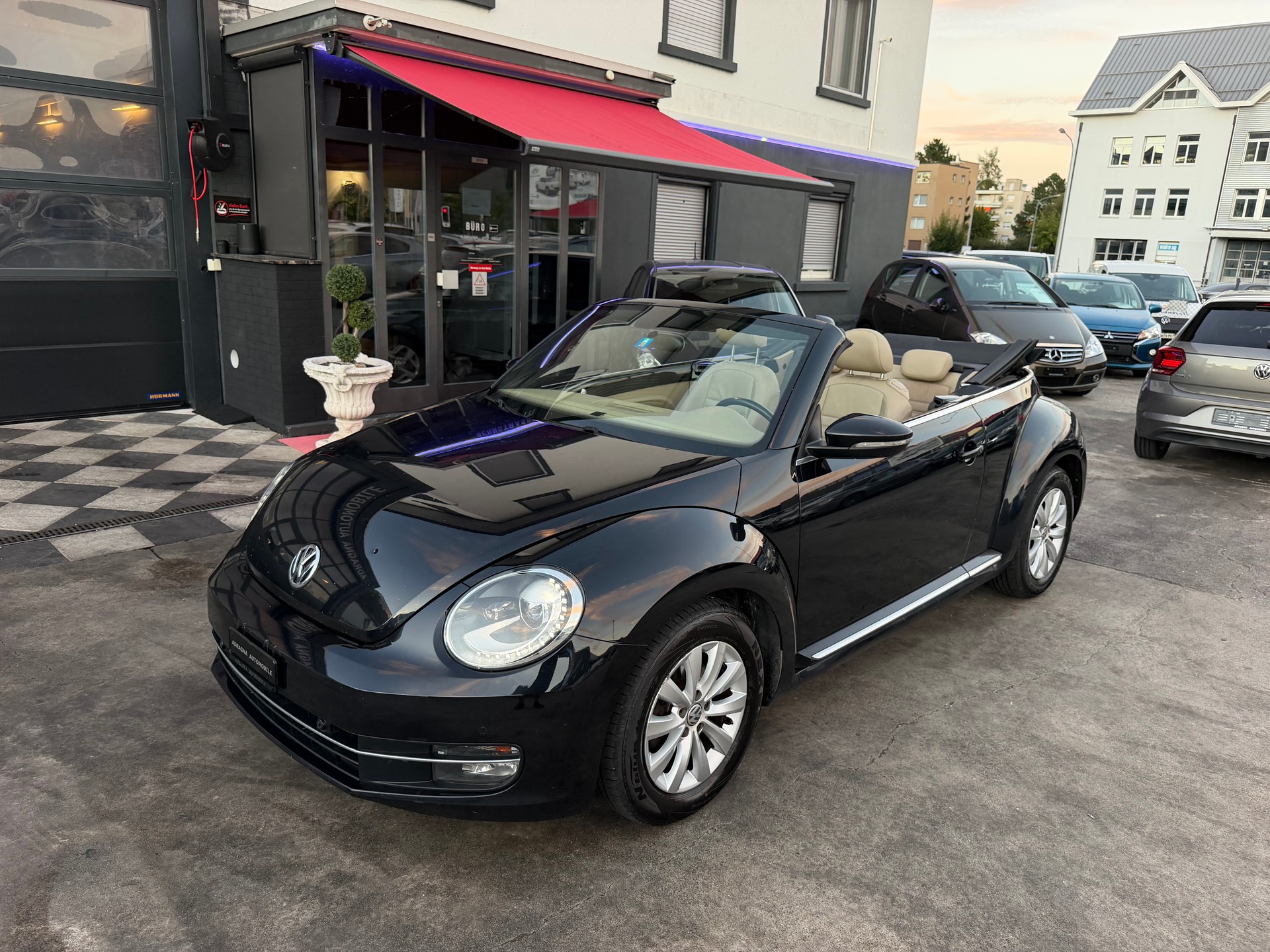 VW Beetle Cabrio 1.2 TSI BMT Design-image-4