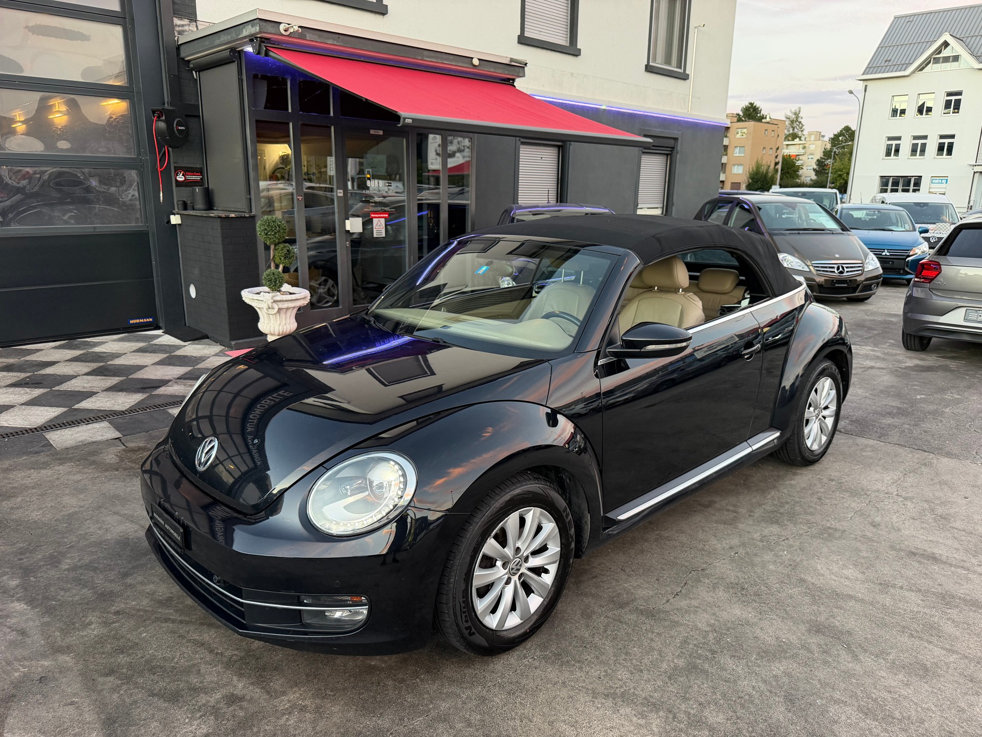 VW Beetle Cabrio 1.2 TSI BMT Design-image-25
