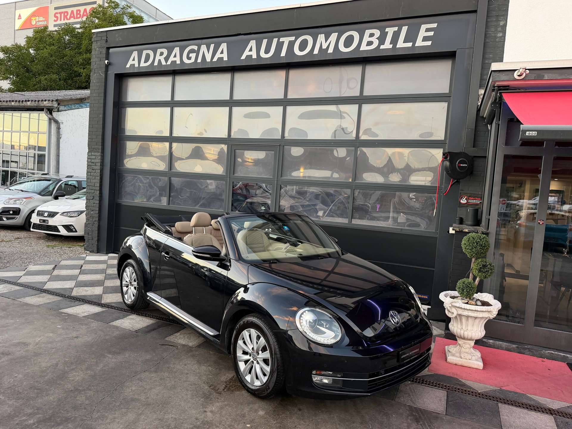 VW Beetle Cabrio 1.2 TSI BMT Design-image-0