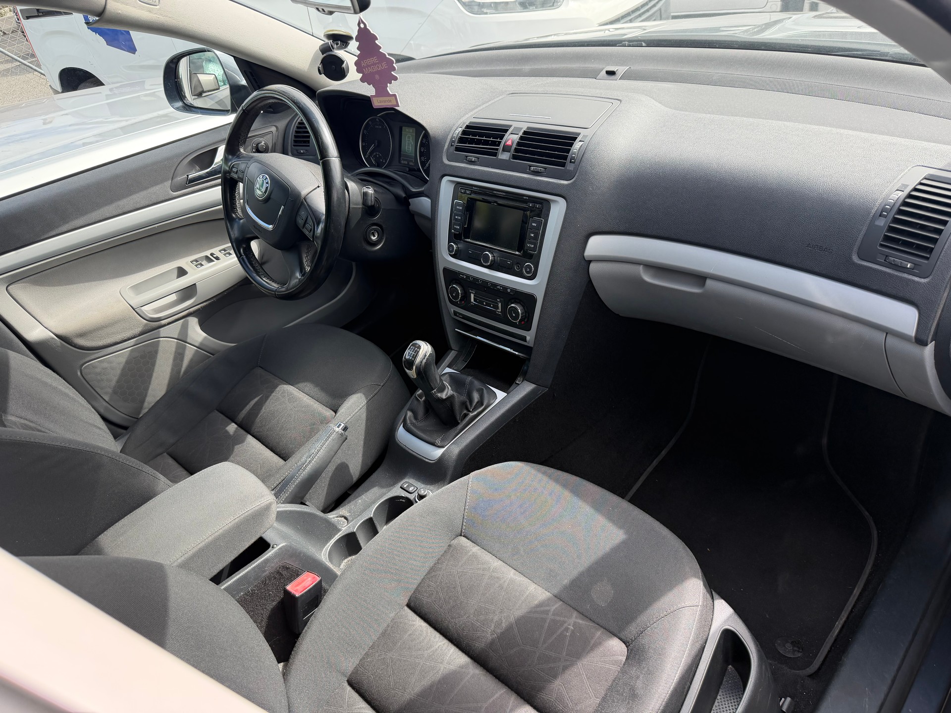 SKODA Octavia Combi 1.2 TSI Clever-image-4