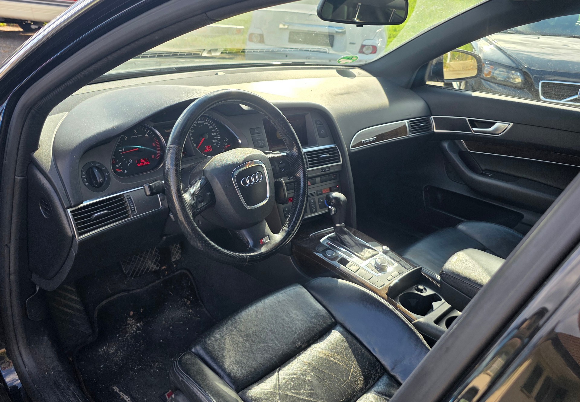 AUDI A6 Avant 3.0 V6 TDI quattro S line-image-6