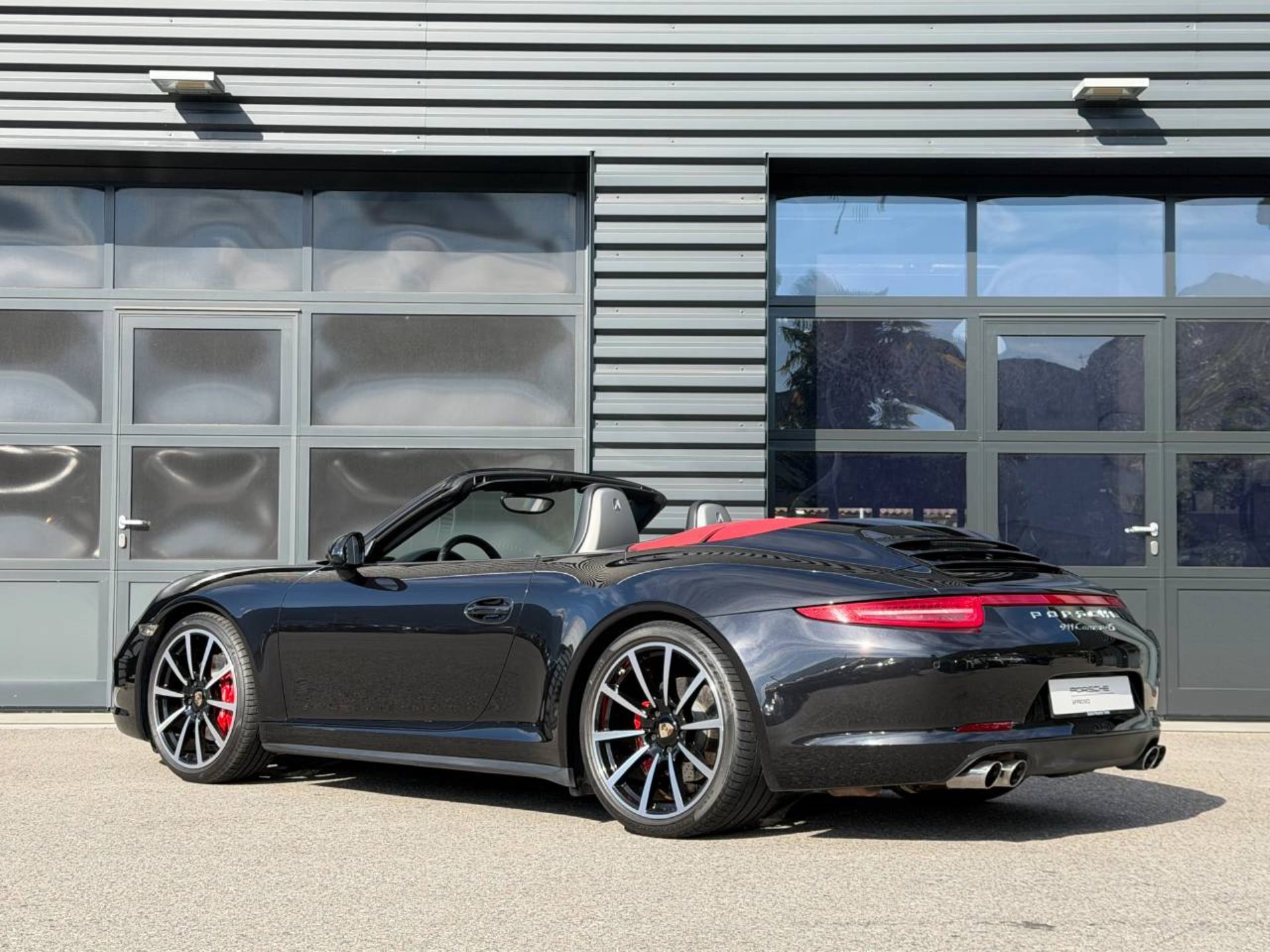 PORSCHE 911 Carrera 4S Cabriolet-image-2