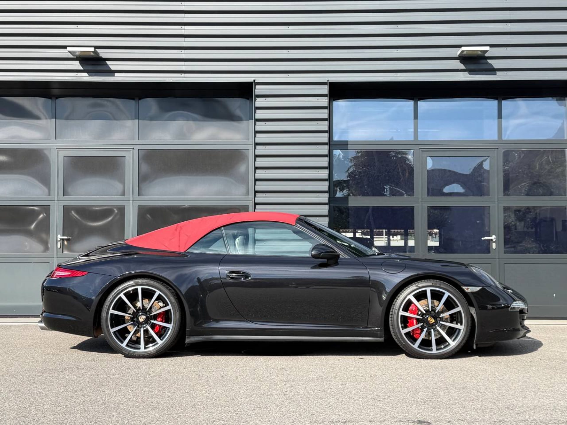 PORSCHE 911 Carrera 4S Cabriolet-image-12