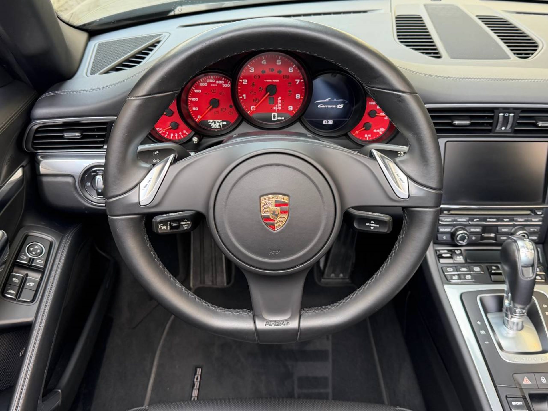 PORSCHE 911 Carrera 4S Cabriolet-image-16