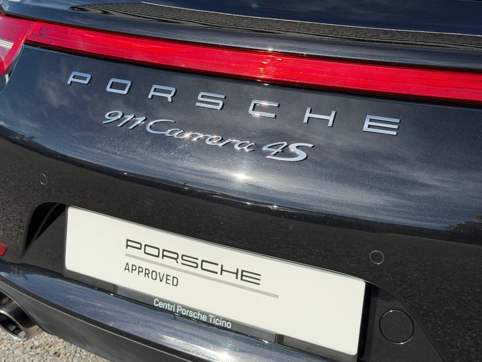 PORSCHE 911 Carrera 4S Cabriolet-image-13