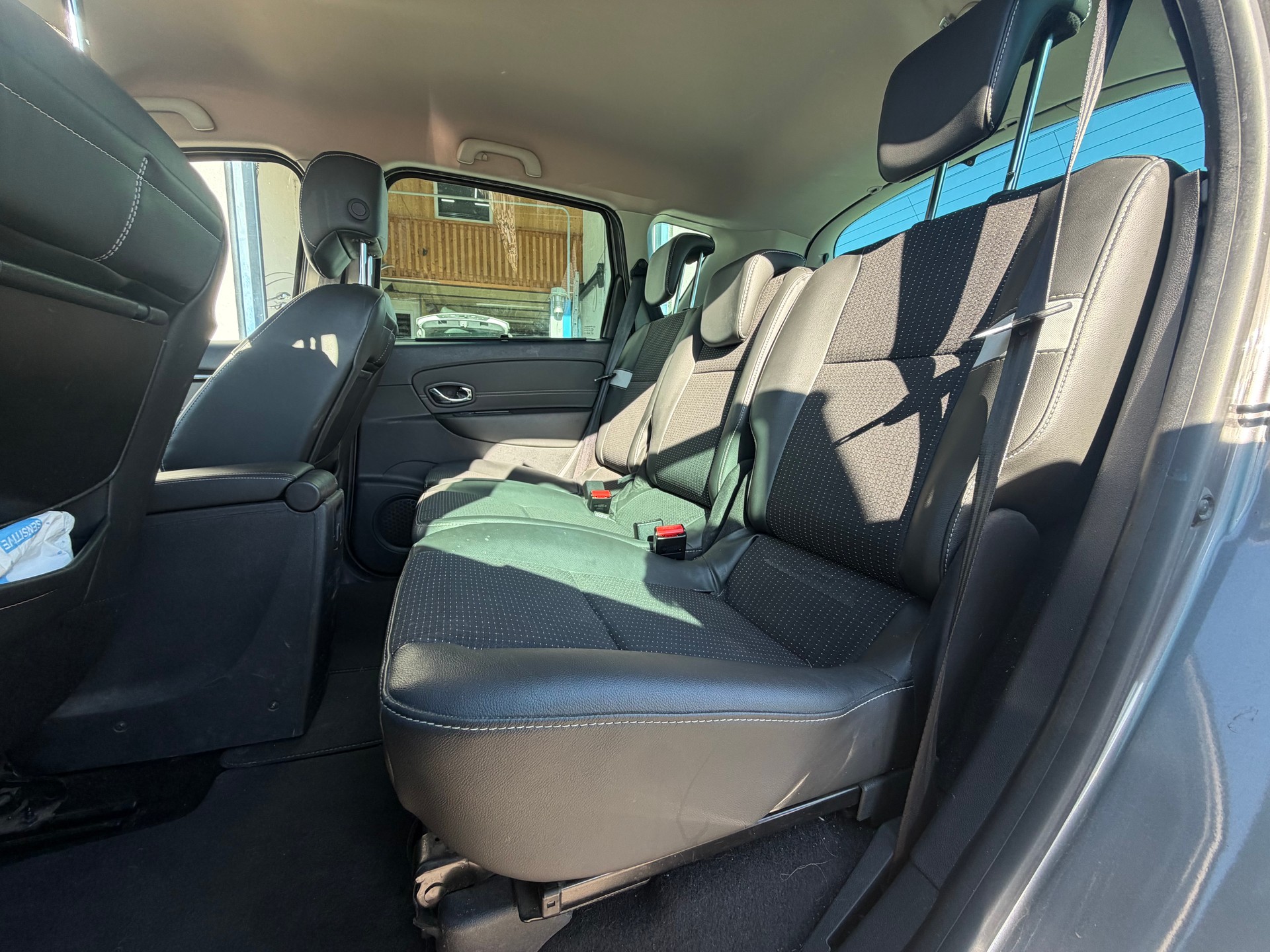 RENAULT Scénic 1.5 dCi Expression EDC-image-11