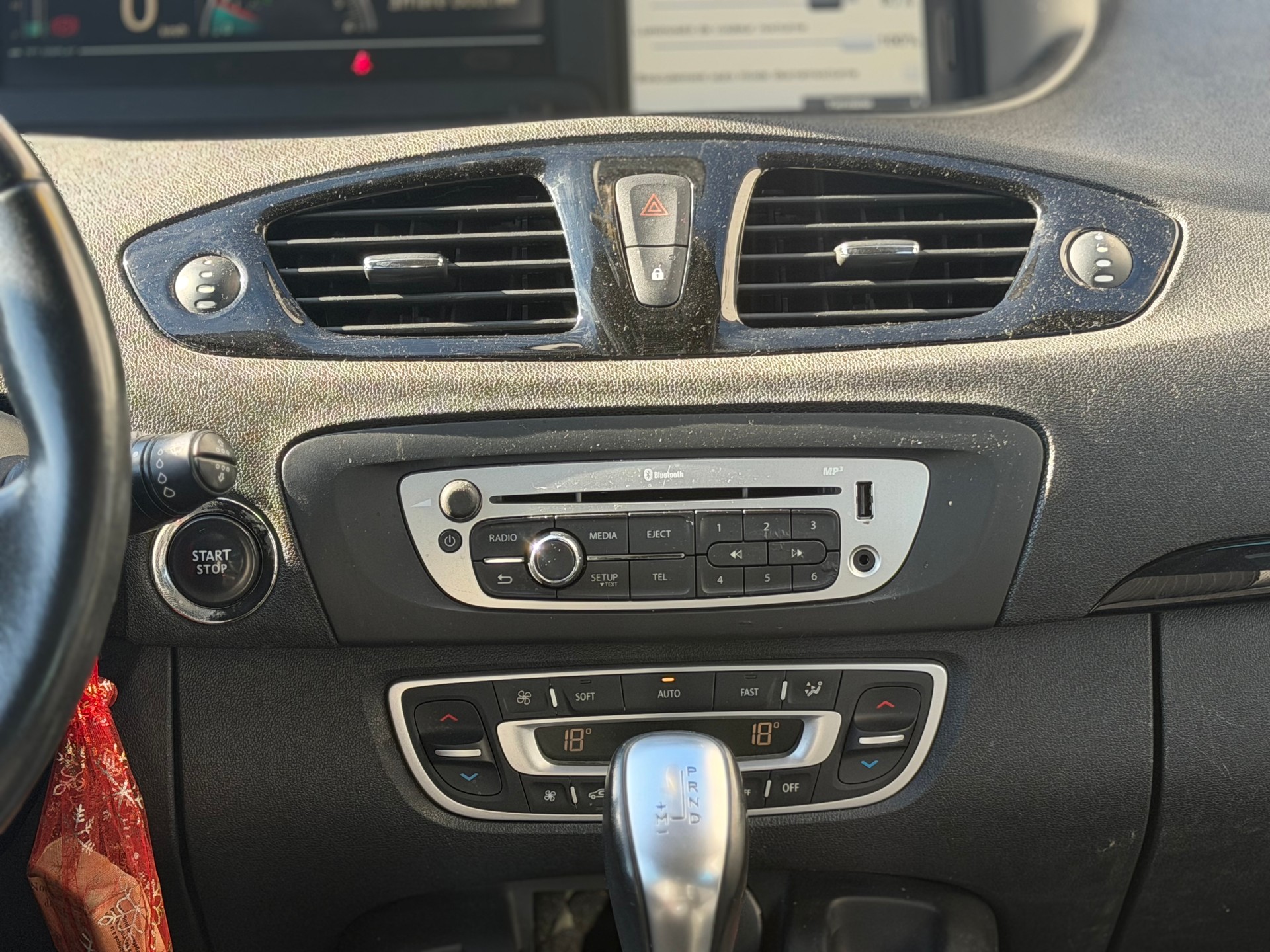 RENAULT Scénic 1.5 dCi Expression EDC-image-6