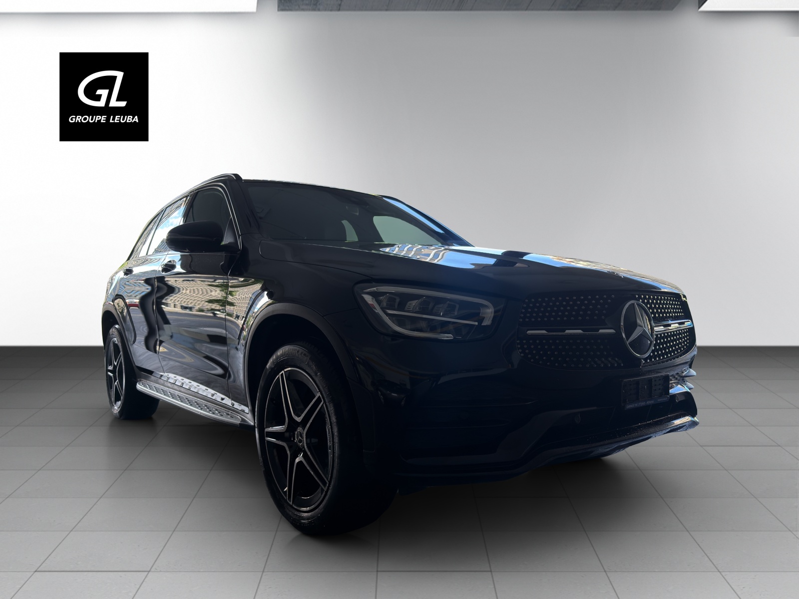 MERCEDES-BENZ GLC 300 e AMG Line 4Matic 9G-Tronic-image-0