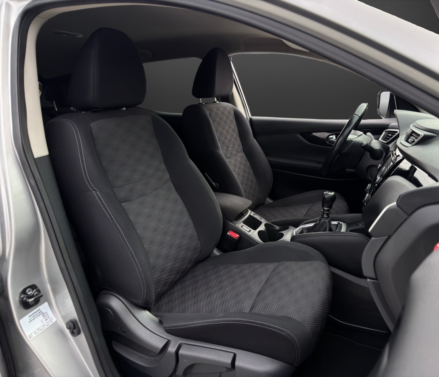 NISSAN Qashqai 1.6 dCi N-Connecta ALL-MODE 4x4-image-8