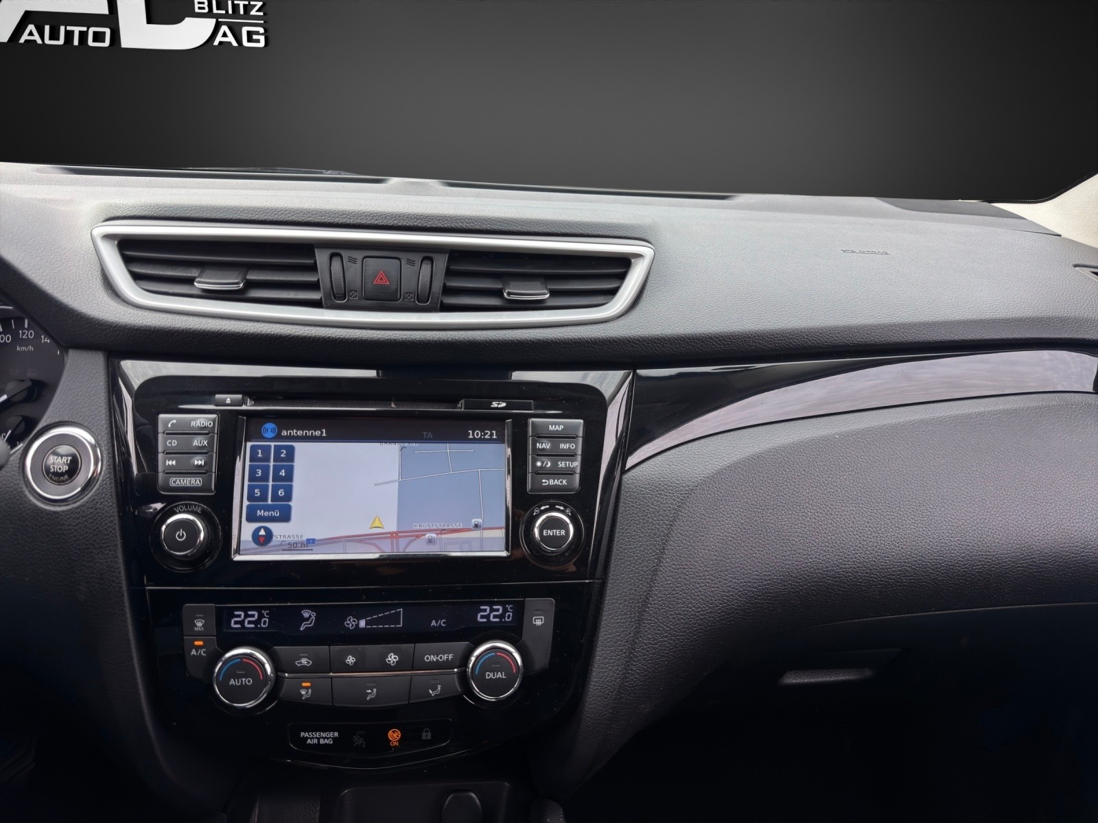 NISSAN Qashqai 1.6 dCi N-Connecta ALL-MODE 4x4-image-11