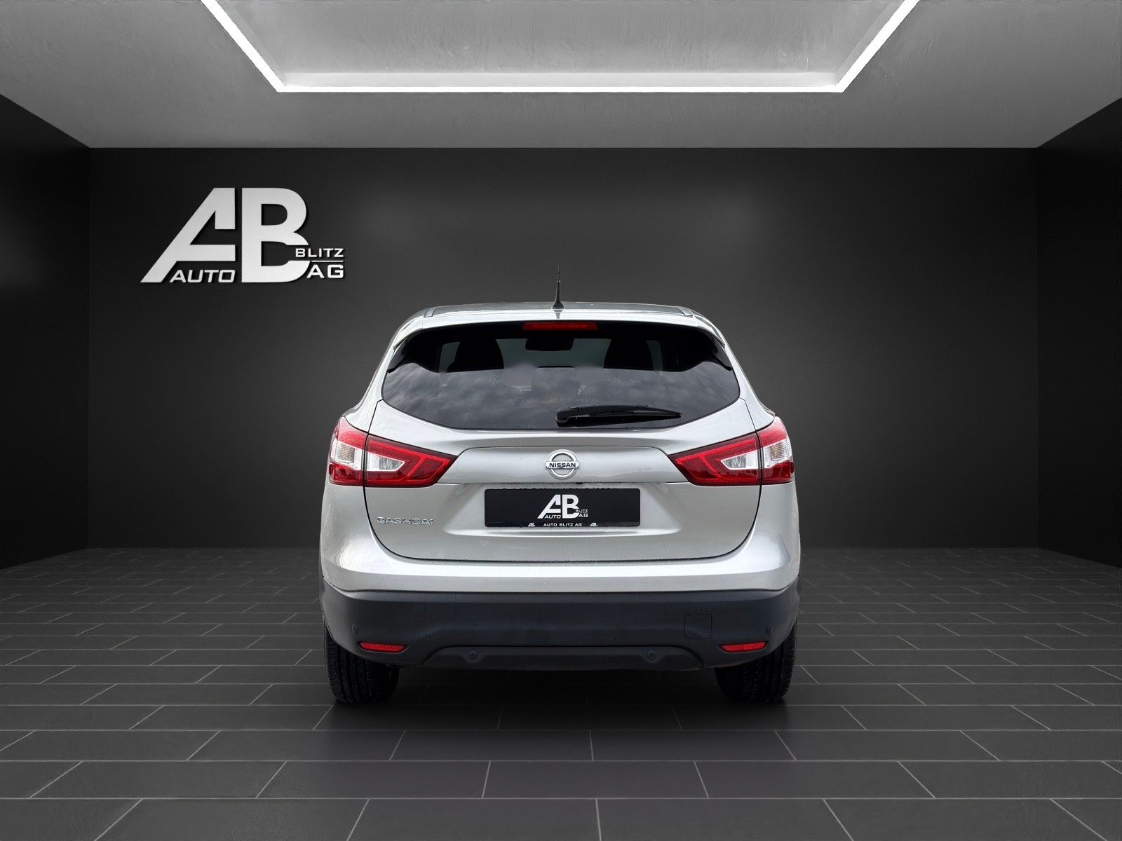 NISSAN Qashqai 1.6 dCi N-Connecta ALL-MODE 4x4-image-3