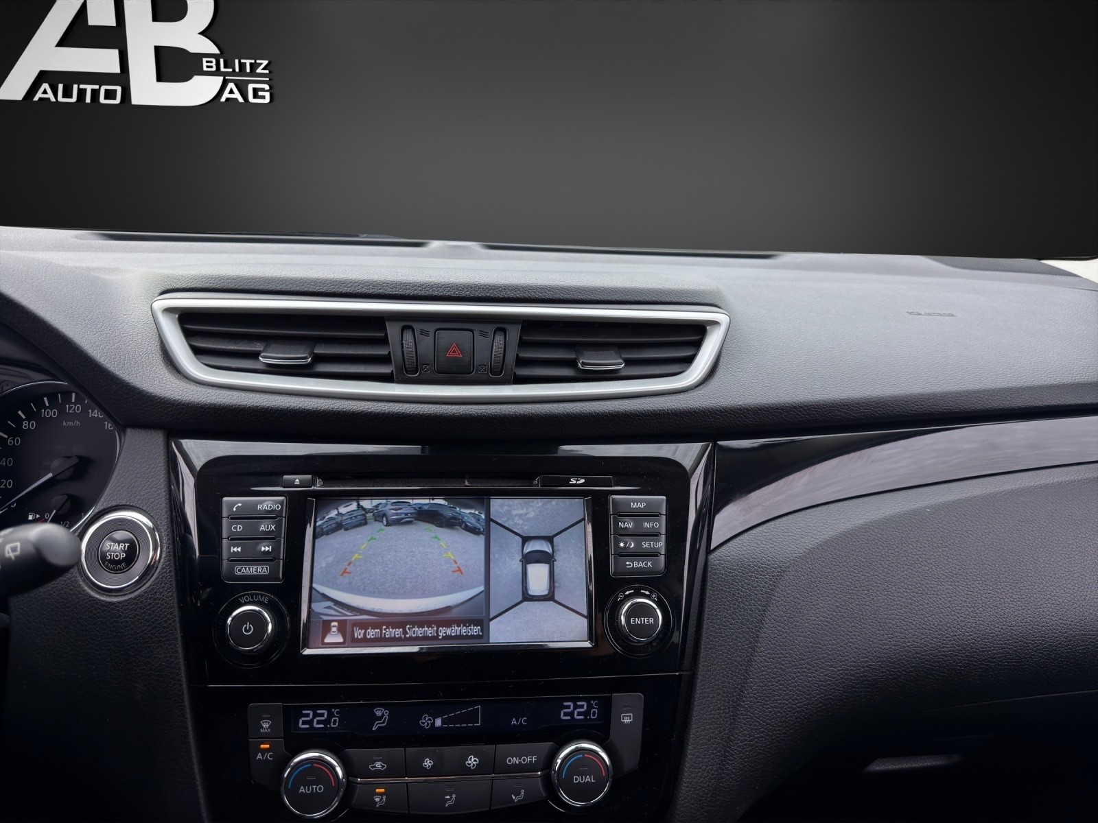 NISSAN Qashqai 1.6 dCi N-Connecta ALL-MODE 4x4-image-10