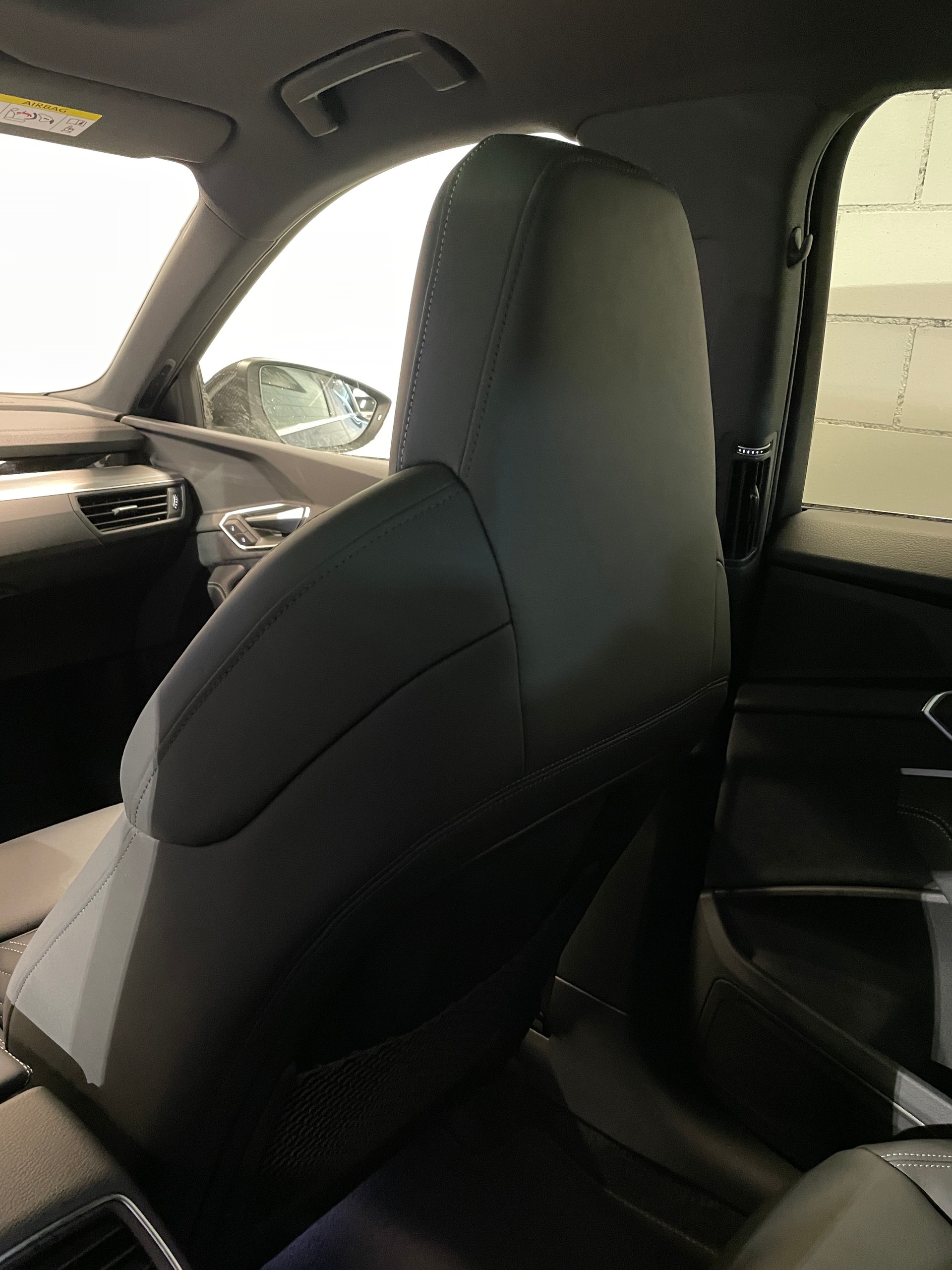 AUDI e-tron 55 S Line quattro-image-13