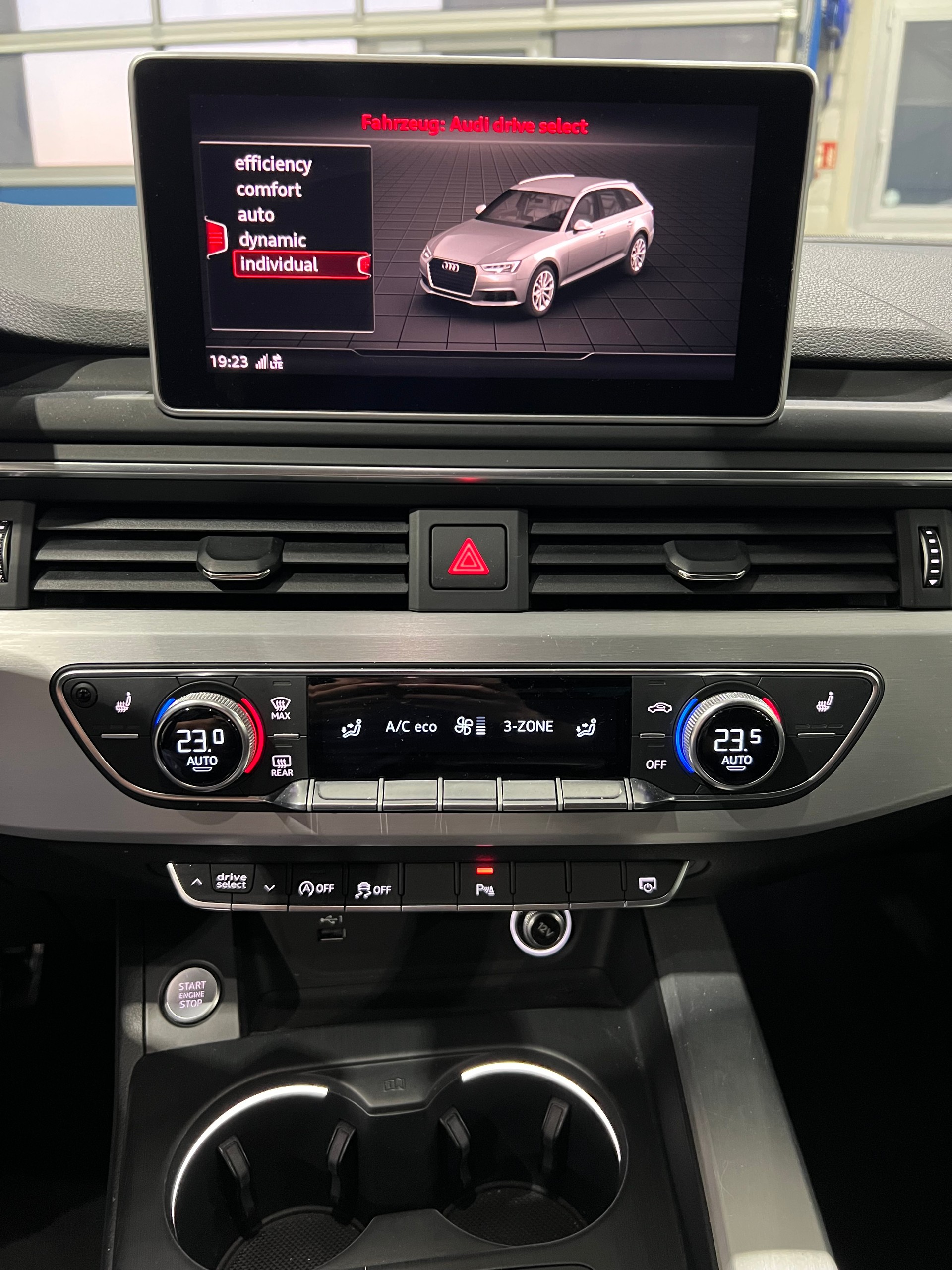 AUDI A4 Avant 40 TDI qu**S-Line,Matrix MED,Tempomat ACC,CH Auslieferung,Frisch ab MFK**-image-11