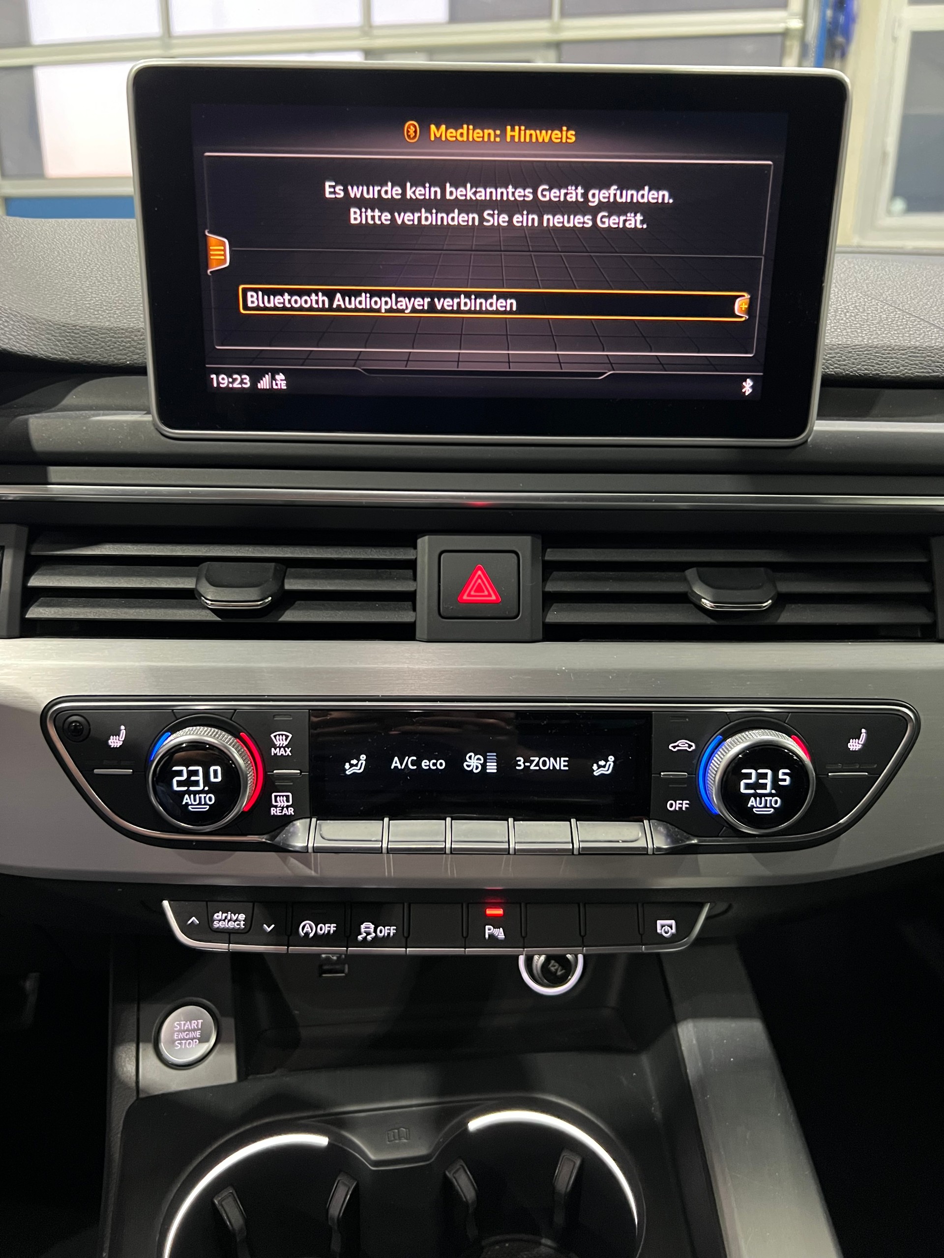 AUDI A4 Avant 40 TDI qu**S-Line,Matrix MED,Tempomat ACC,CH Auslieferung,Frisch ab MFK**-image-13
